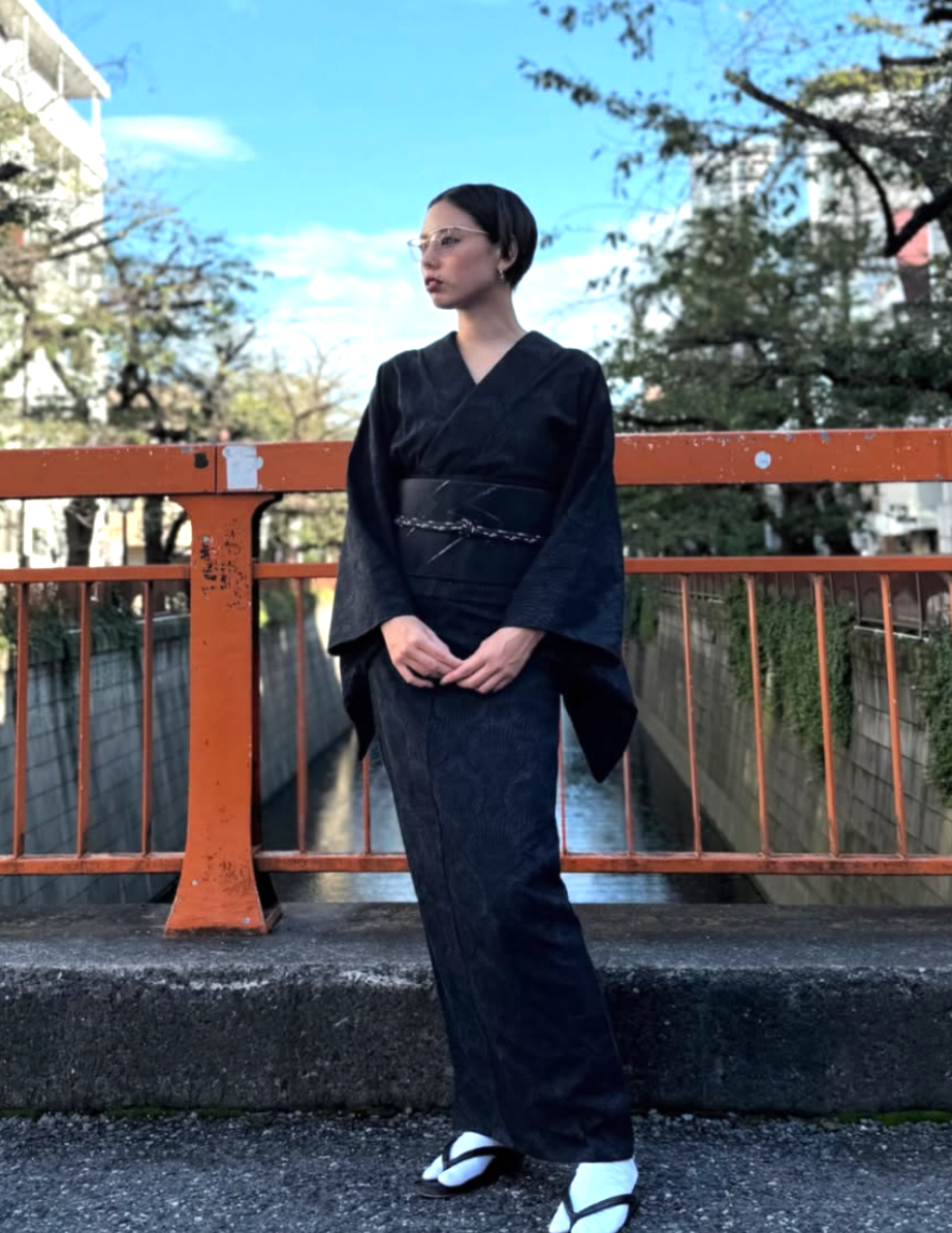 着物|小紋|麻世妙 アラベスク紋様 黒/黒|KAPUKI別注色|誉田屋源兵衛|大麻布