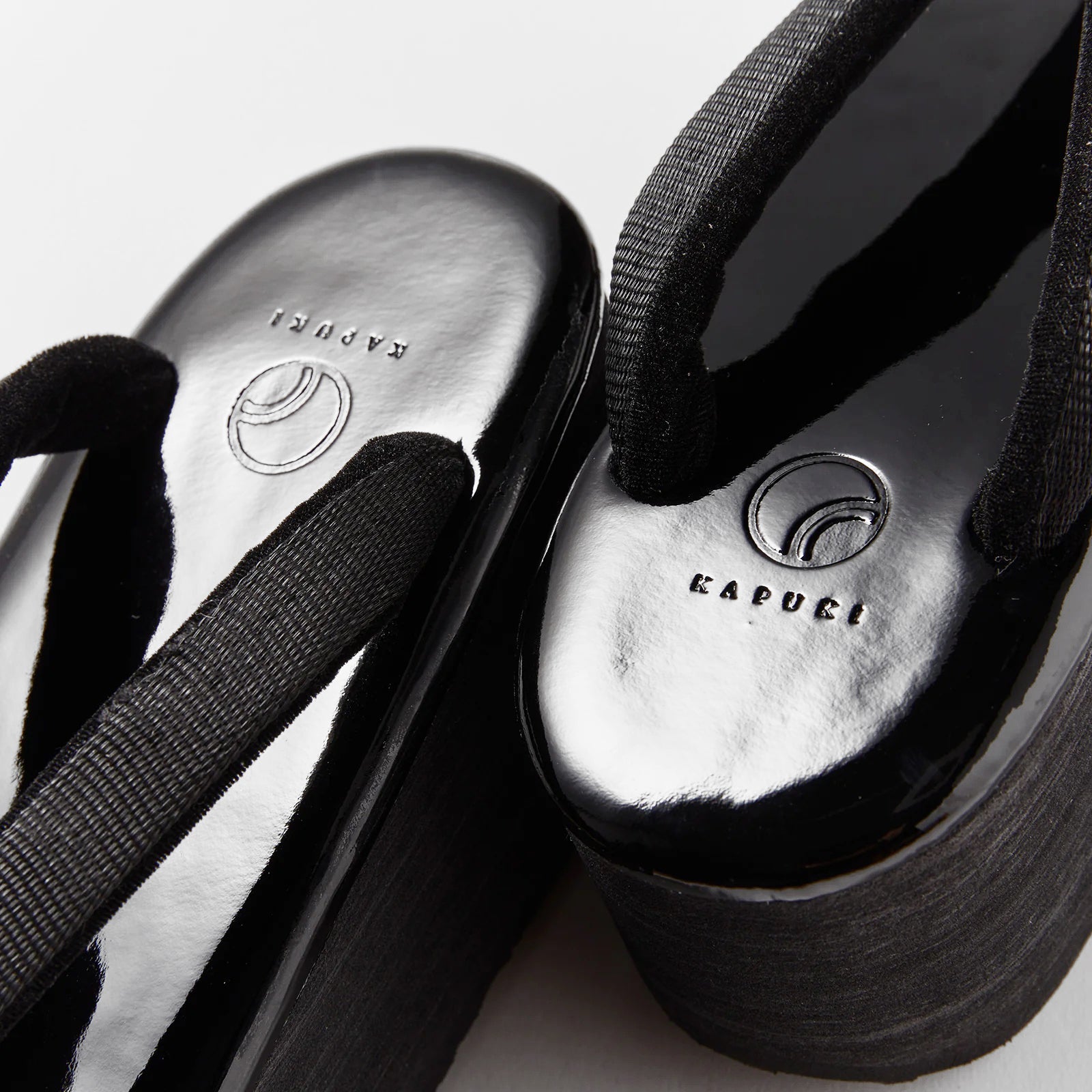 Thick-soled sandals, black (Hishiya x KAPUKI): Karen Blosso | Sandals