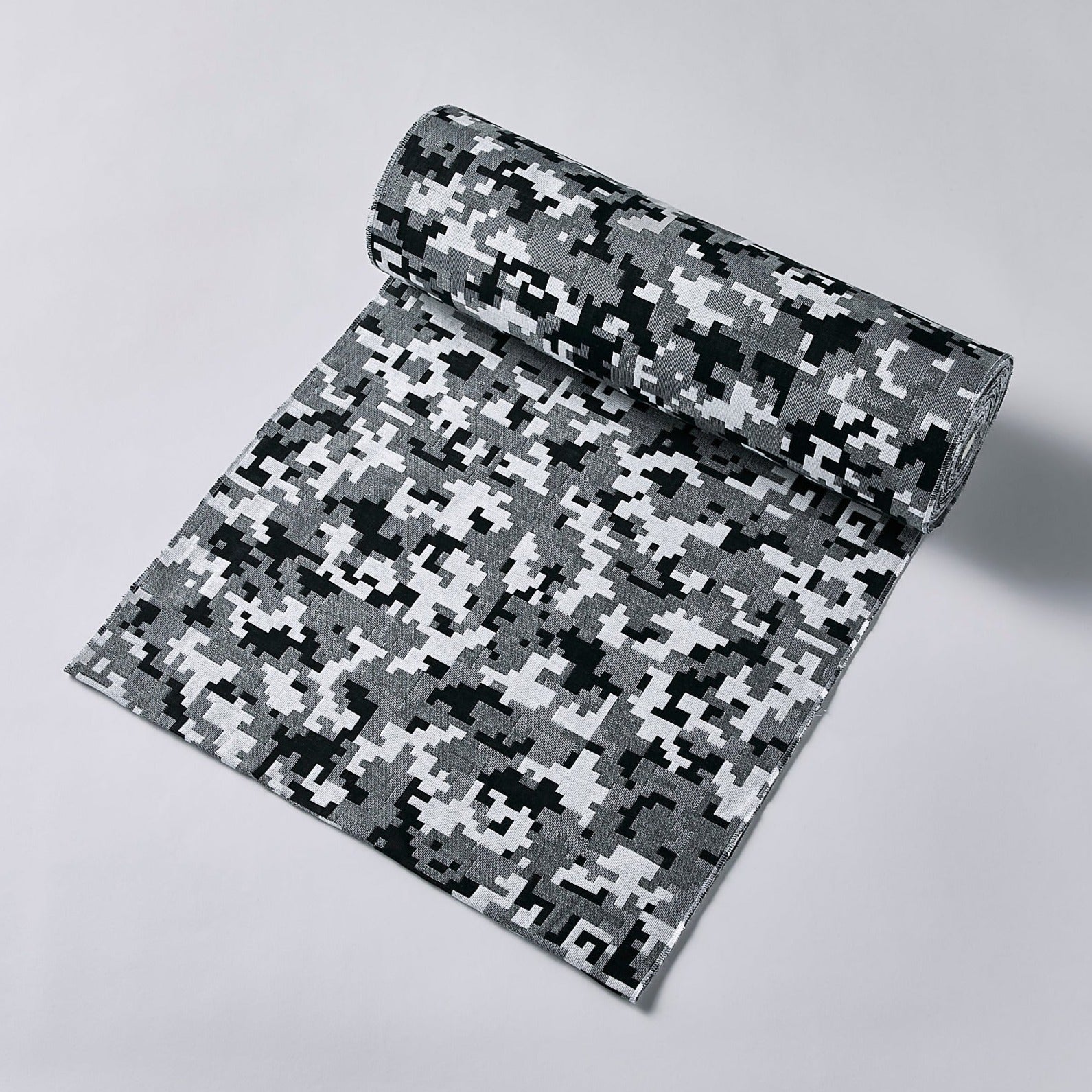 Rice-woven Komon Mosaic Black and White: Cotton | Kimono | Single-layer Kimono