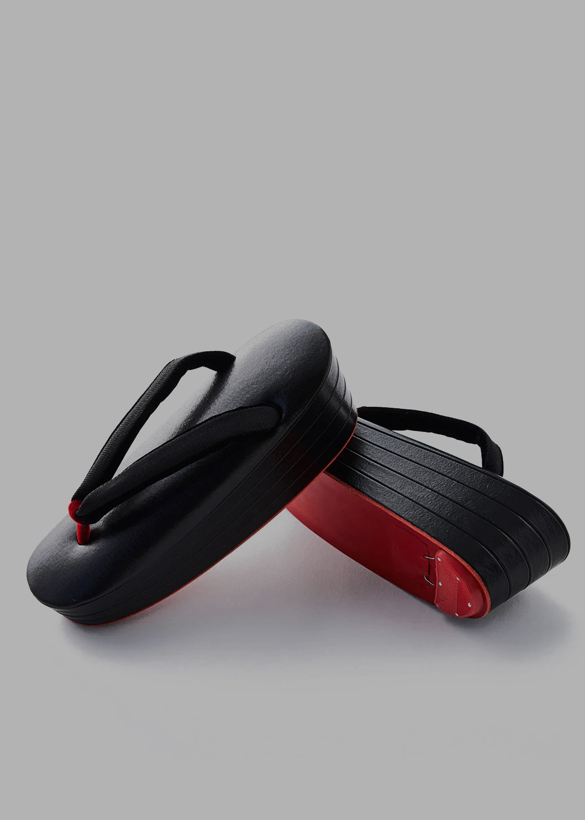 Cotton four-layer sandals with red sole and black (Japanese accessories Sakura x KAPUKI): Sandals | Distribution