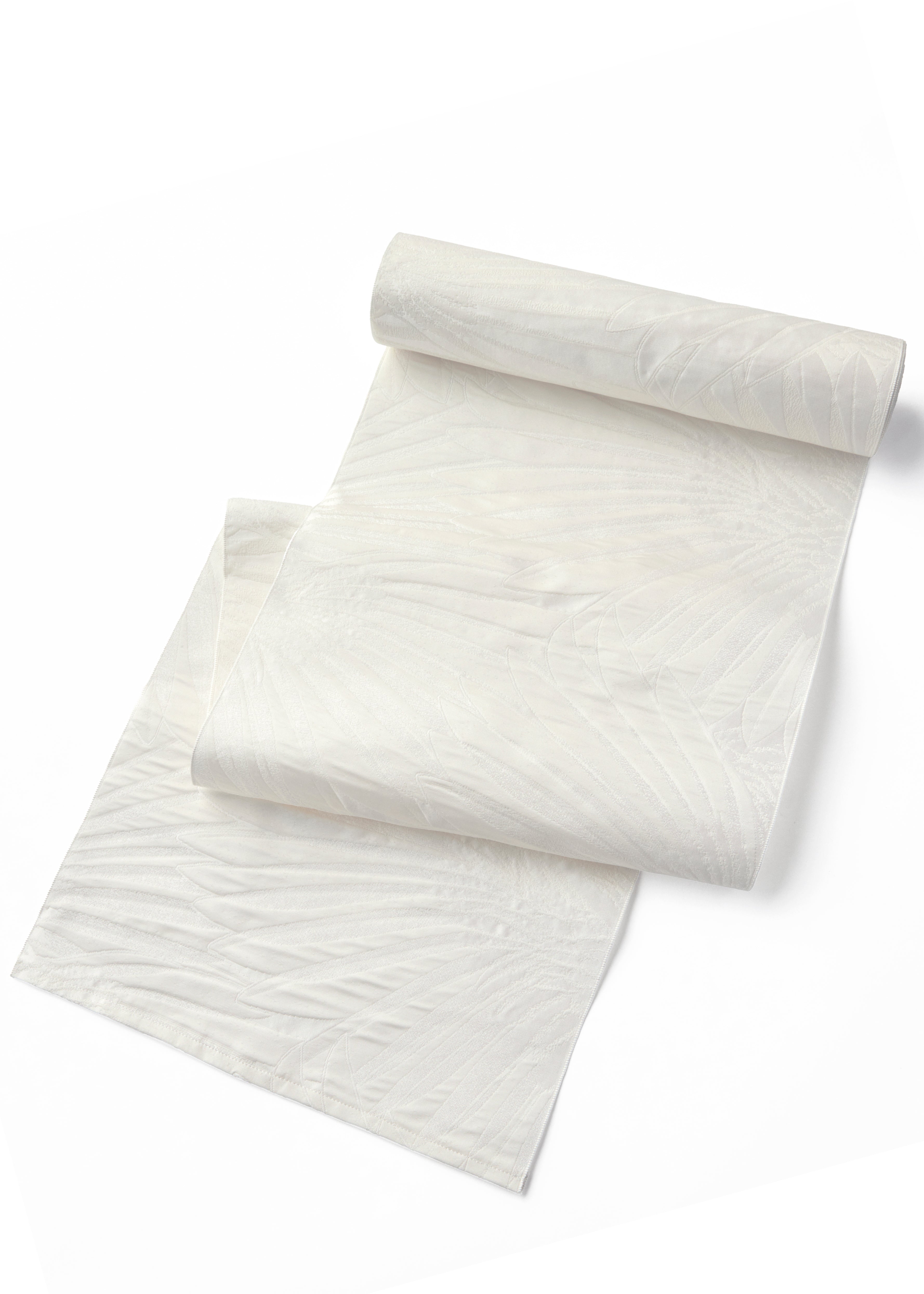 Wet Crow's Feathers, White (Kuroki Textiles): Heko Obi (Heko Belt) | Hakata-ori | Pure Silk