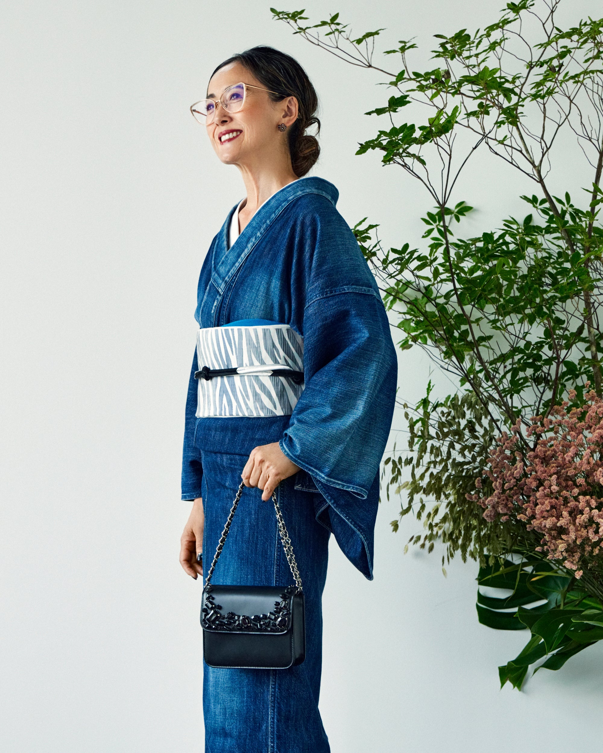 Matelasse Zebra White (Kuroki Orimono): Nagoya Obi | 8 Sun | Hakata Ori | Pure Silk (tailoring fee included)