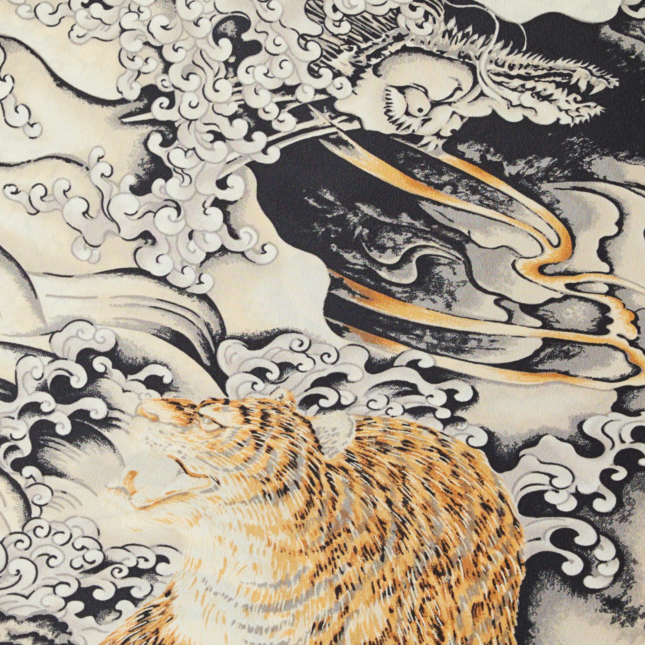 Dragon and Tiger (Okaju): Long undergarment | Pure silk | Wide width