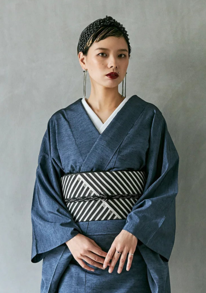 Arrow handle, black and silver (KAPUKI exclusive): Belt fastener | Pure silk