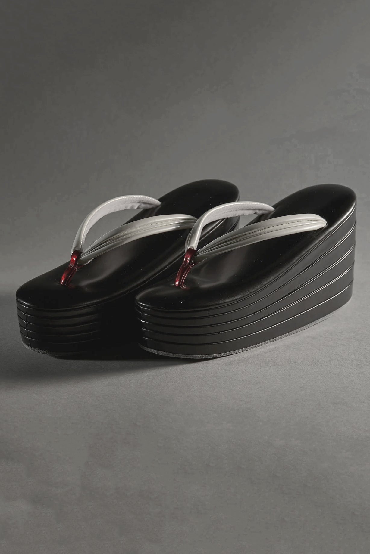 【受注生産】草履|五段 本革×エナメル|神田胡蝶×KAPUKI