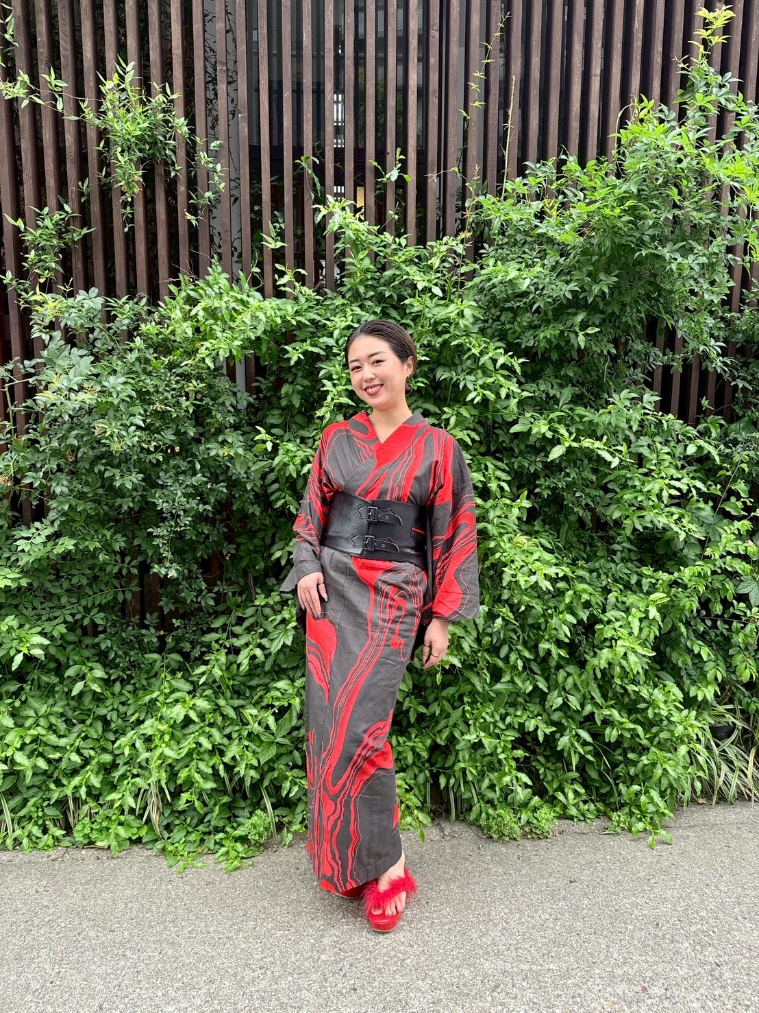Sumi-nagashi black/red (KAPUKI original): Yukata