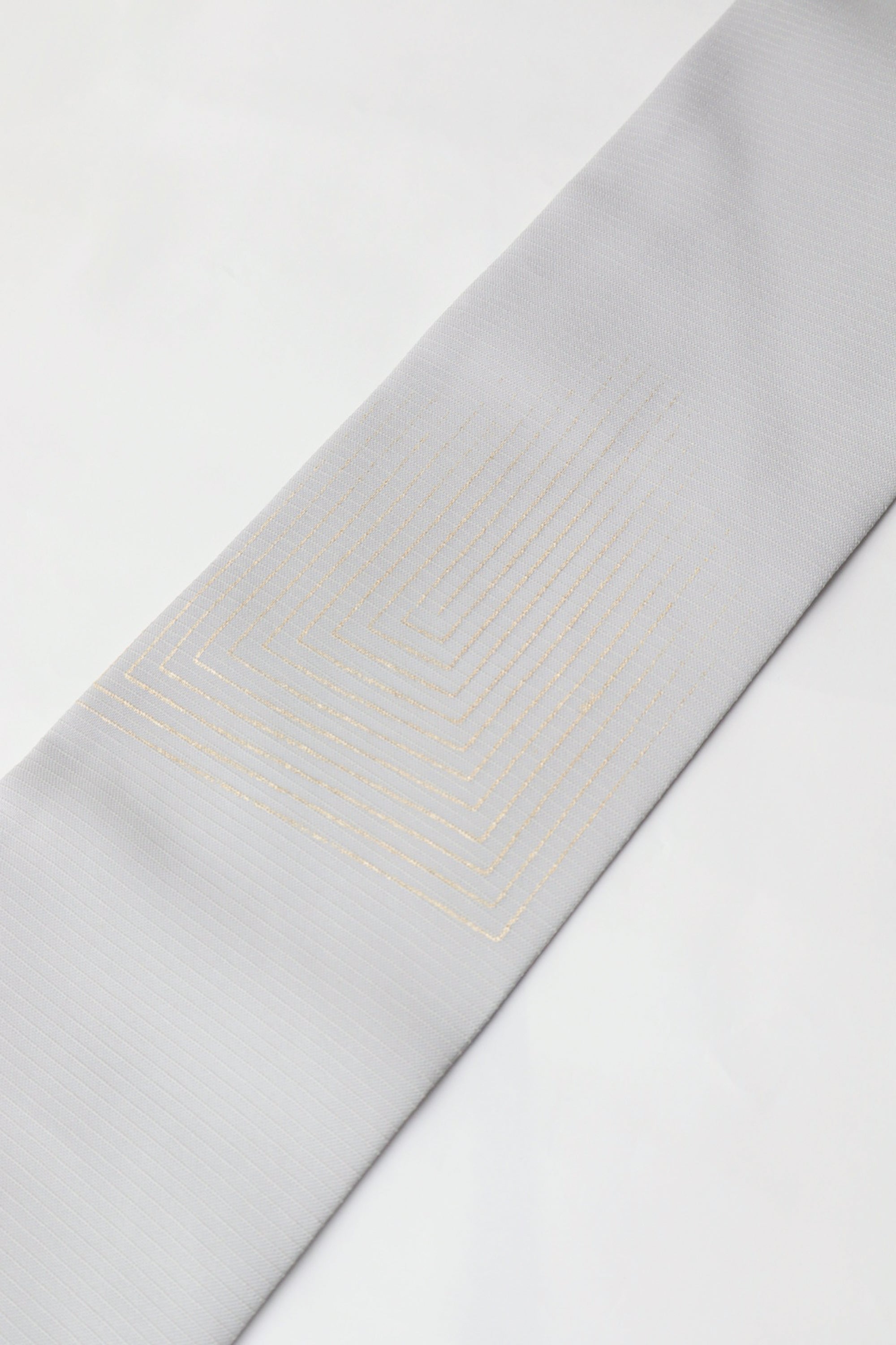 Diamond foil, rat/gold (Komutaya Genbei): Nagoya obi | 9 inches | Silk