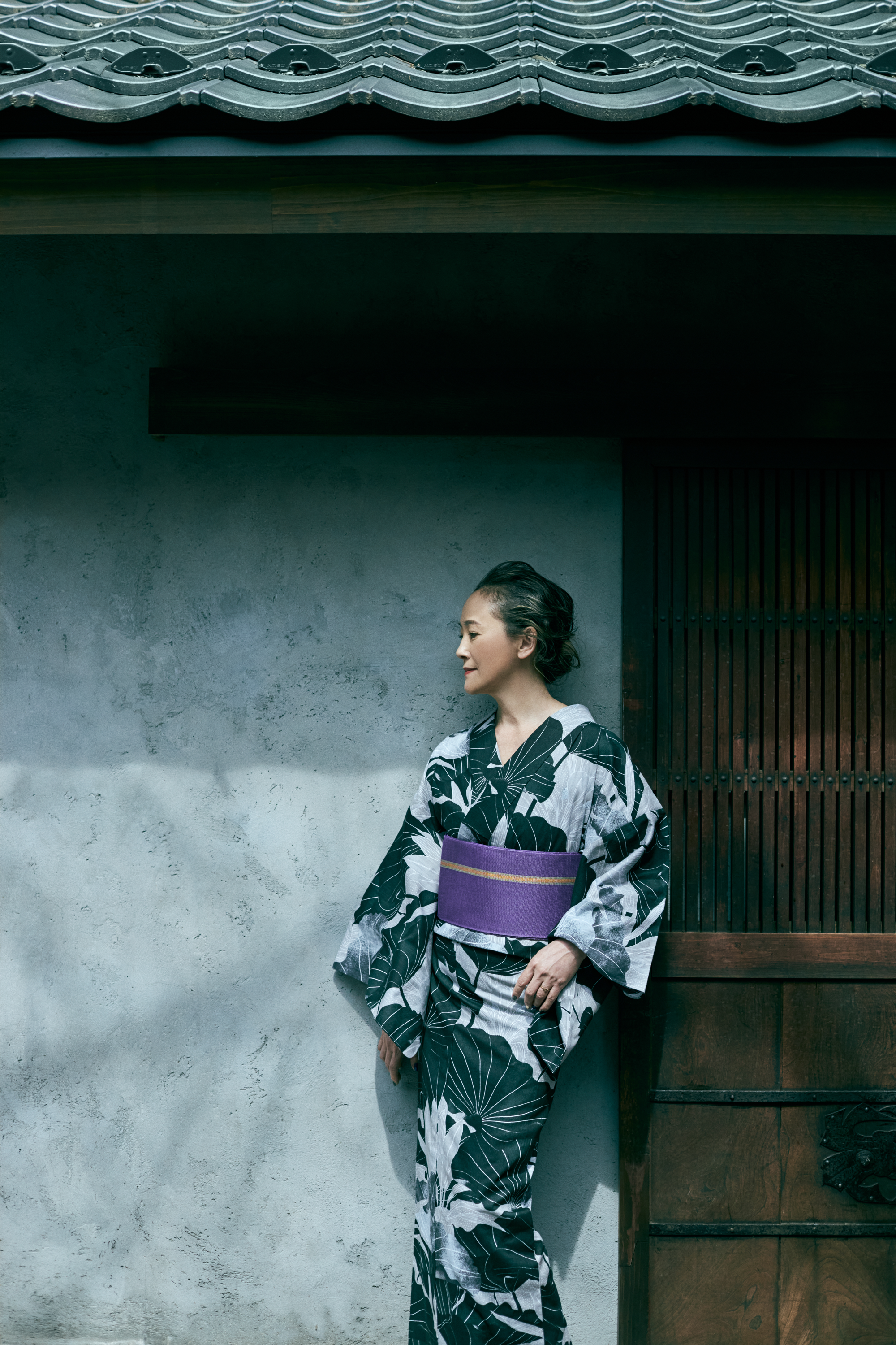 蓮華抄 黒緑白漆(誉田屋源兵衛):浴衣