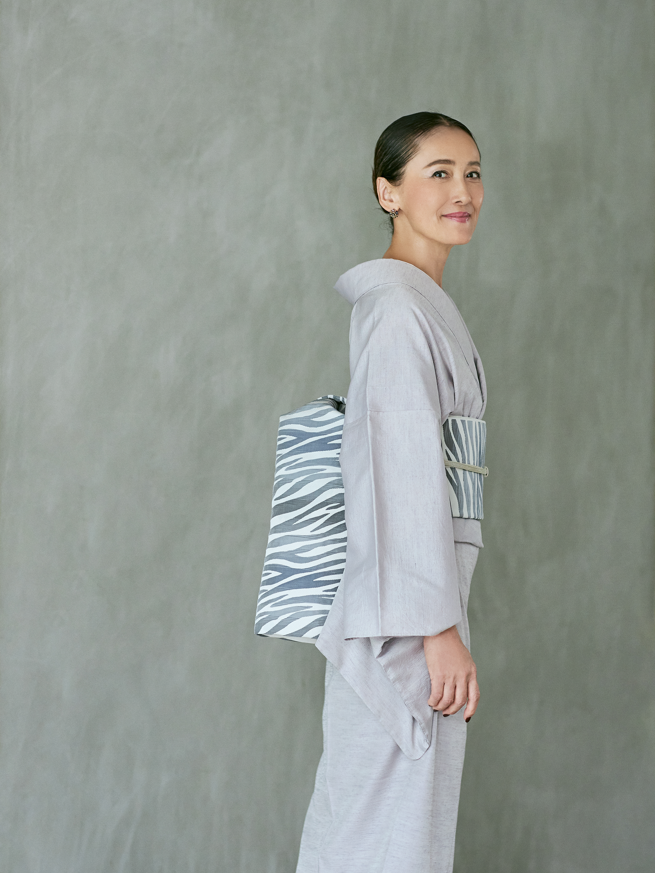 Juyo Tsumugi Hibiki Light Gray Purple: Yonezawa Weave | Pure Silk | Single Layer | Lined