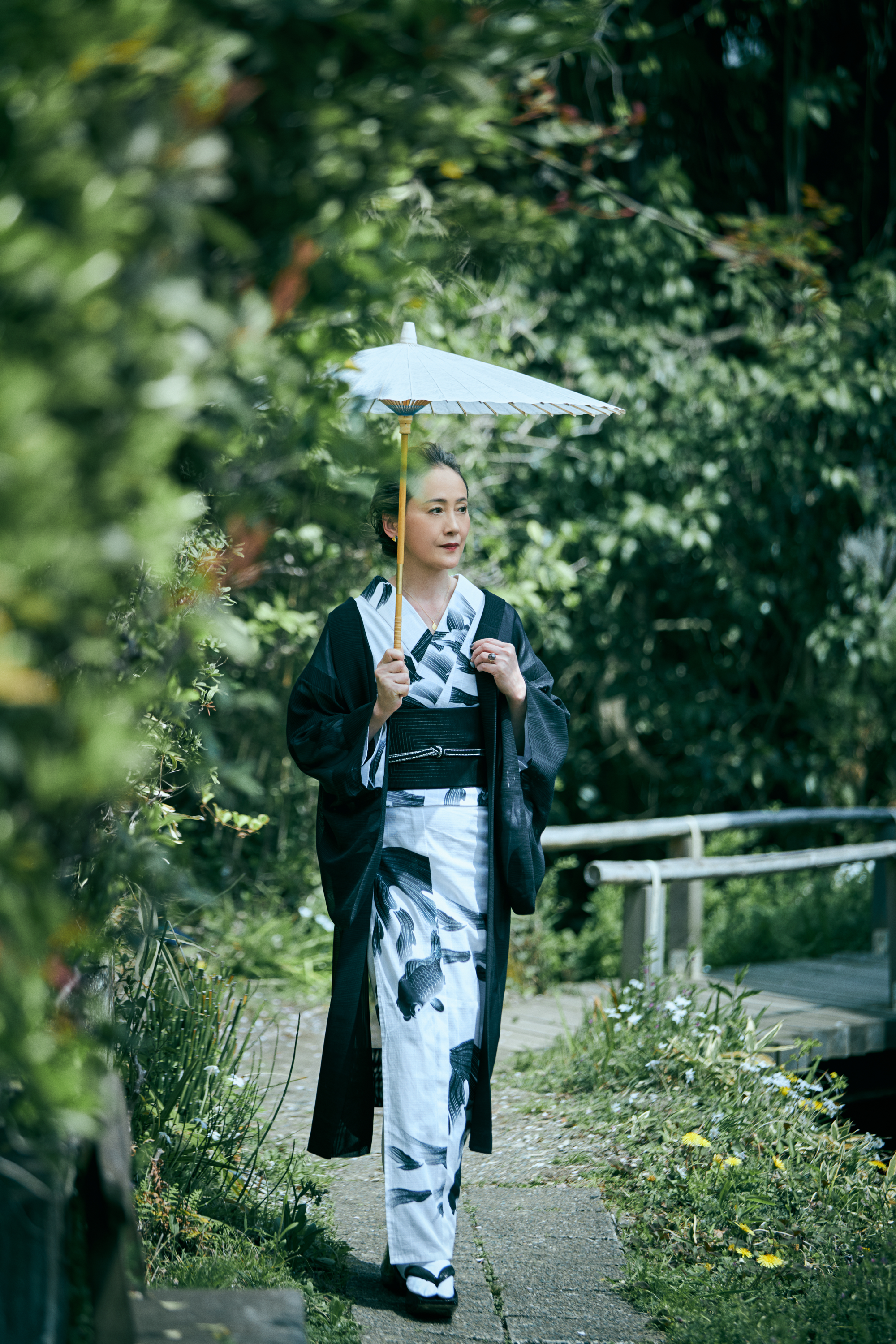 金魚 白地黒(誉田屋源兵衛 ):浴衣