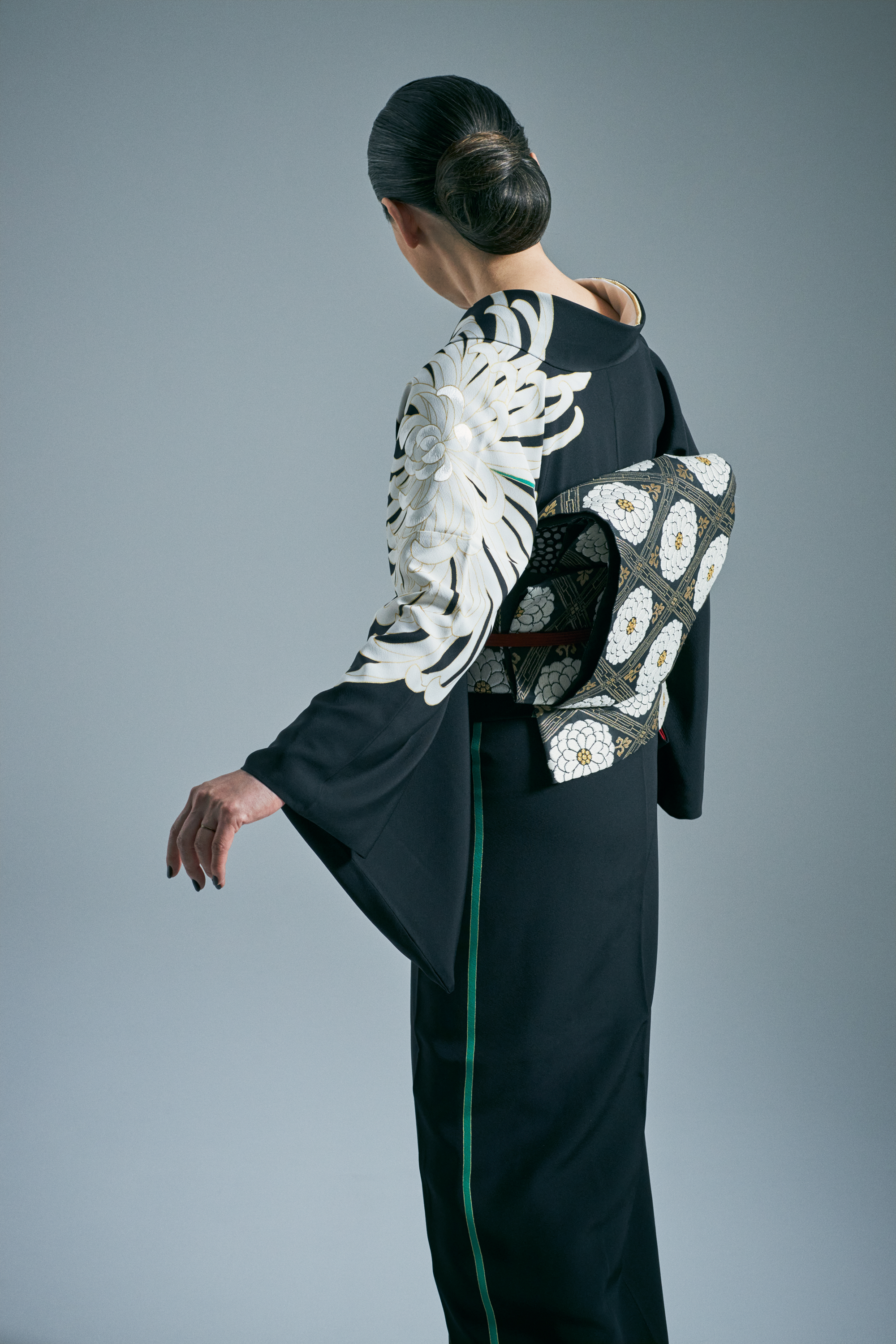 Diamond-cut chrysanthemum (Komutaya Genbei): Fukuro obi (sash) | Pure silk