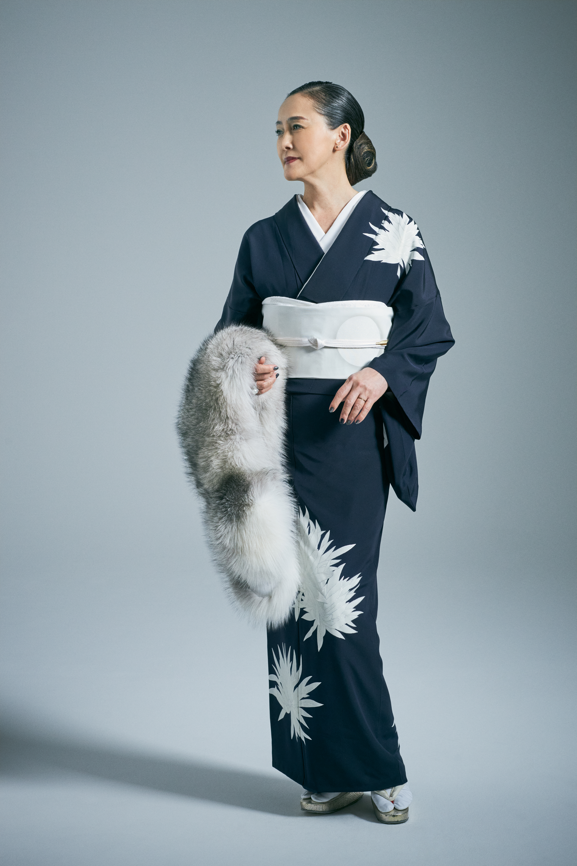 Obi-jime (sash band) with bamboo and leaf tassels, white/gold (Wataka)