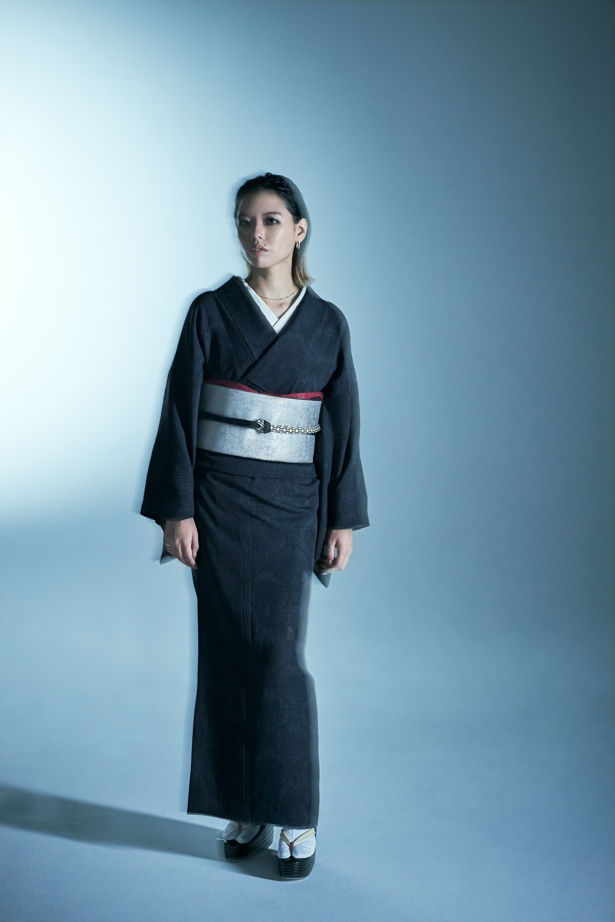 絹麻世妙 アラベスク紋様 黒/黒漆(KAPUKI × 誉田屋源兵衛):単衣|袷|大麻布