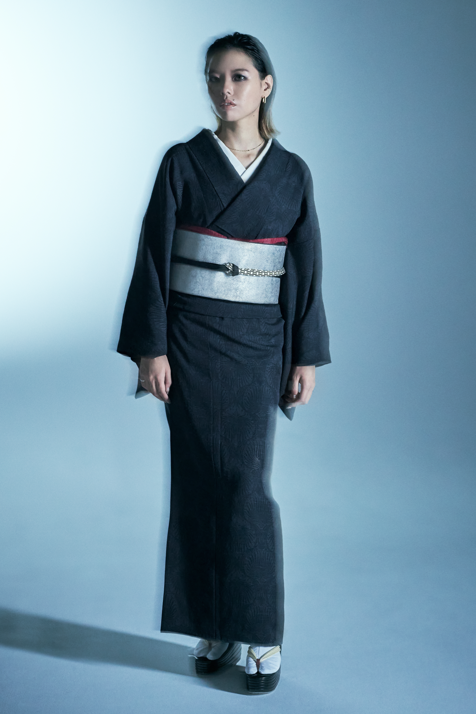 特選菱文紋意匠地御召訪問着【アラベスク文様◆柄部分は紋紗】黒 ブラック 1550805.jpg