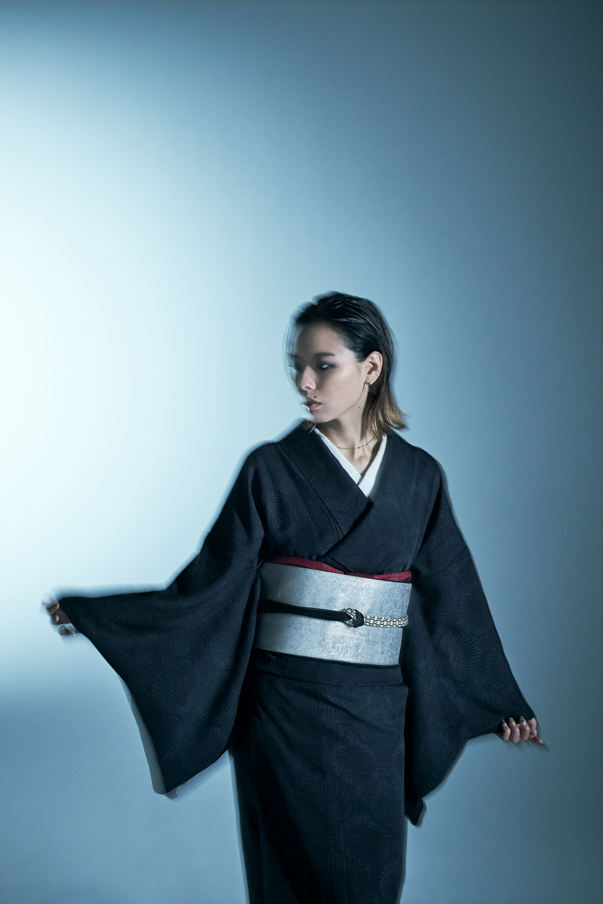 絹麻世妙 アラベスク紋様 黒/黒漆(KAPUKI × 誉田屋源兵衛):単衣|袷|大麻布