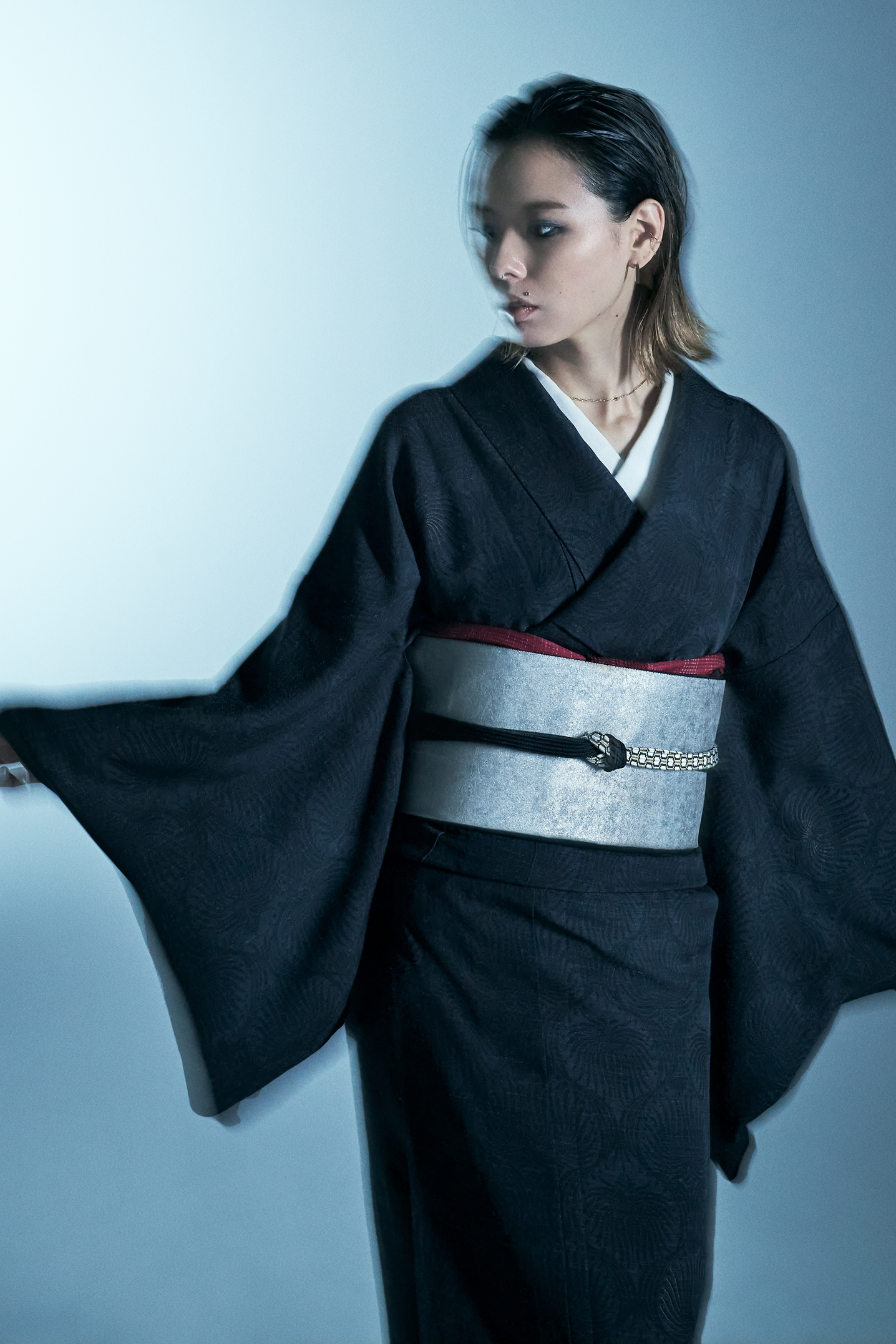 着物|小紋|絹麻世妙 アラベスク紋様 黒/黒漆|KAPUKI × 誉田屋源兵衛|単衣|袷|大麻布