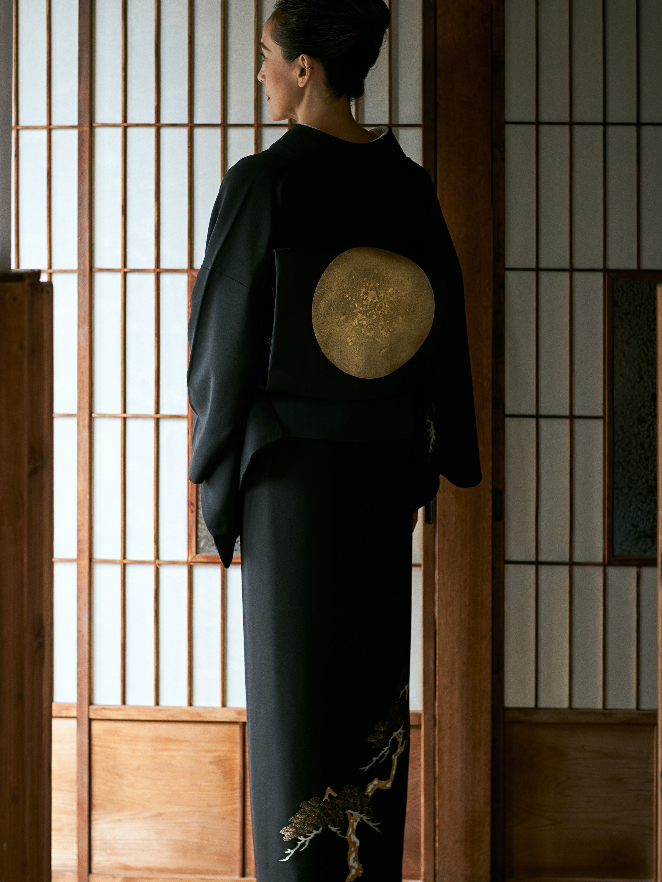 着物|付下げ訪問|黒地線老松|成謙|京友禅|金箔|袷|お仕立て代込み
