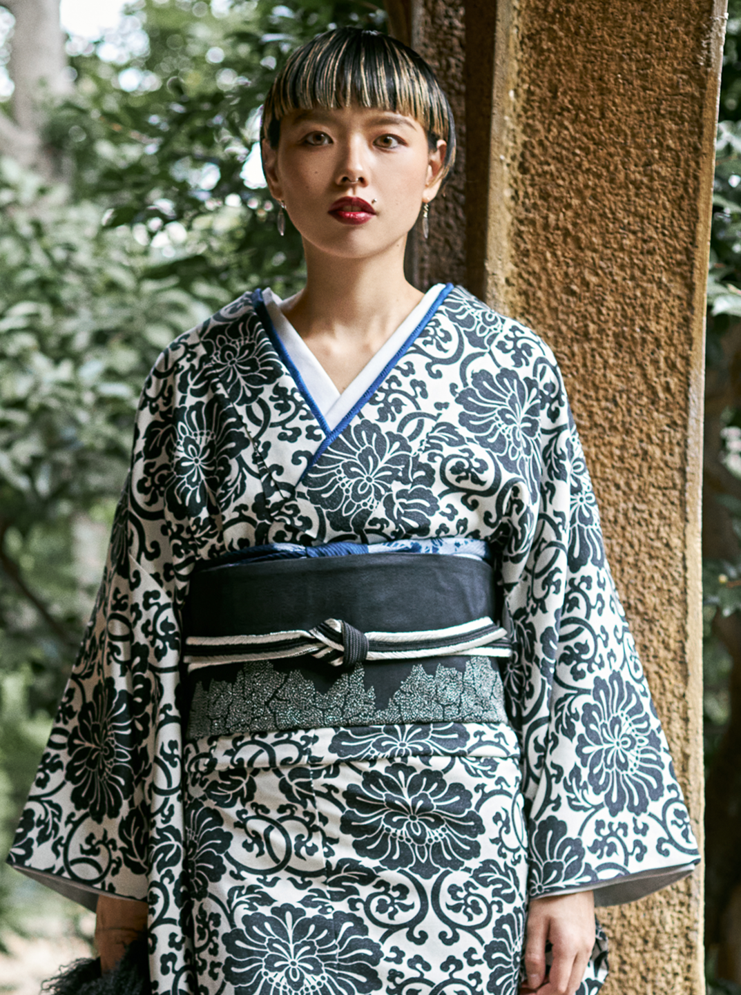 Broken Badger Chrysanthemum (KAPUKI original): Fukuro Obi | Nishijin weave | Pure silk | Silver thread (tailoring fee included)