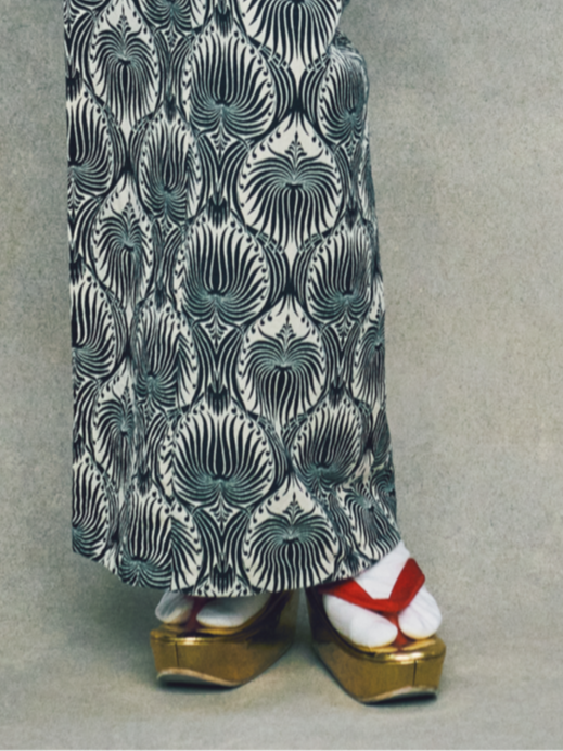 【受注生産】 草履|KODORI ゴールドエナメル/赤ナイロン|祇園ない藤