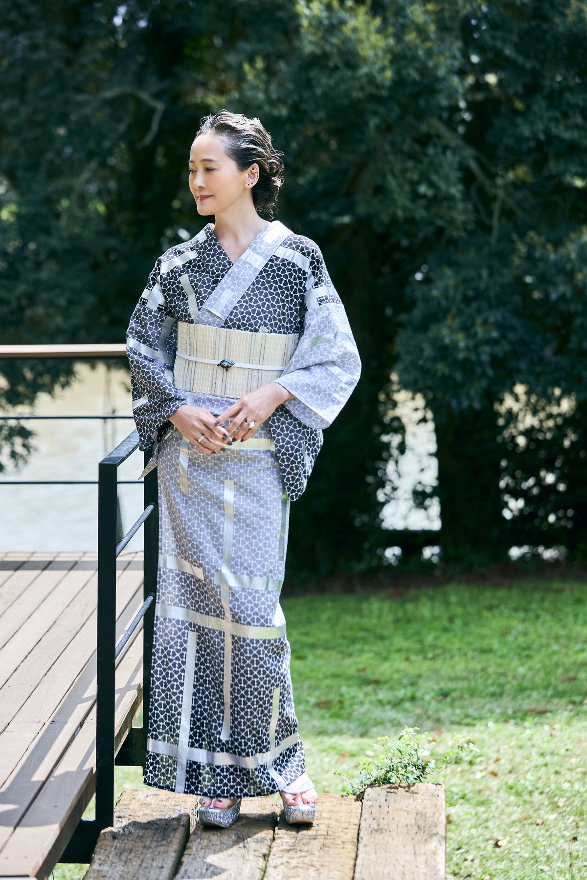 浴衣｜破れ格子「幸運」 白黒銀｜誉田屋源兵衛