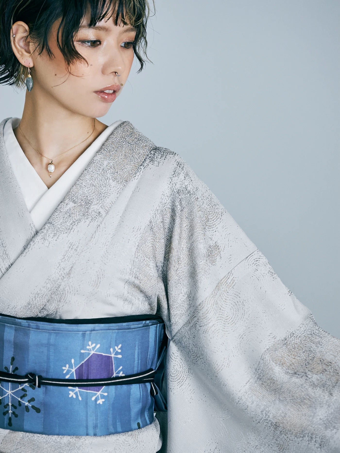 着物|お召し|二人静 超絶渦巻暈し ベージュ|誉田屋源兵衛|麻世妙|絹