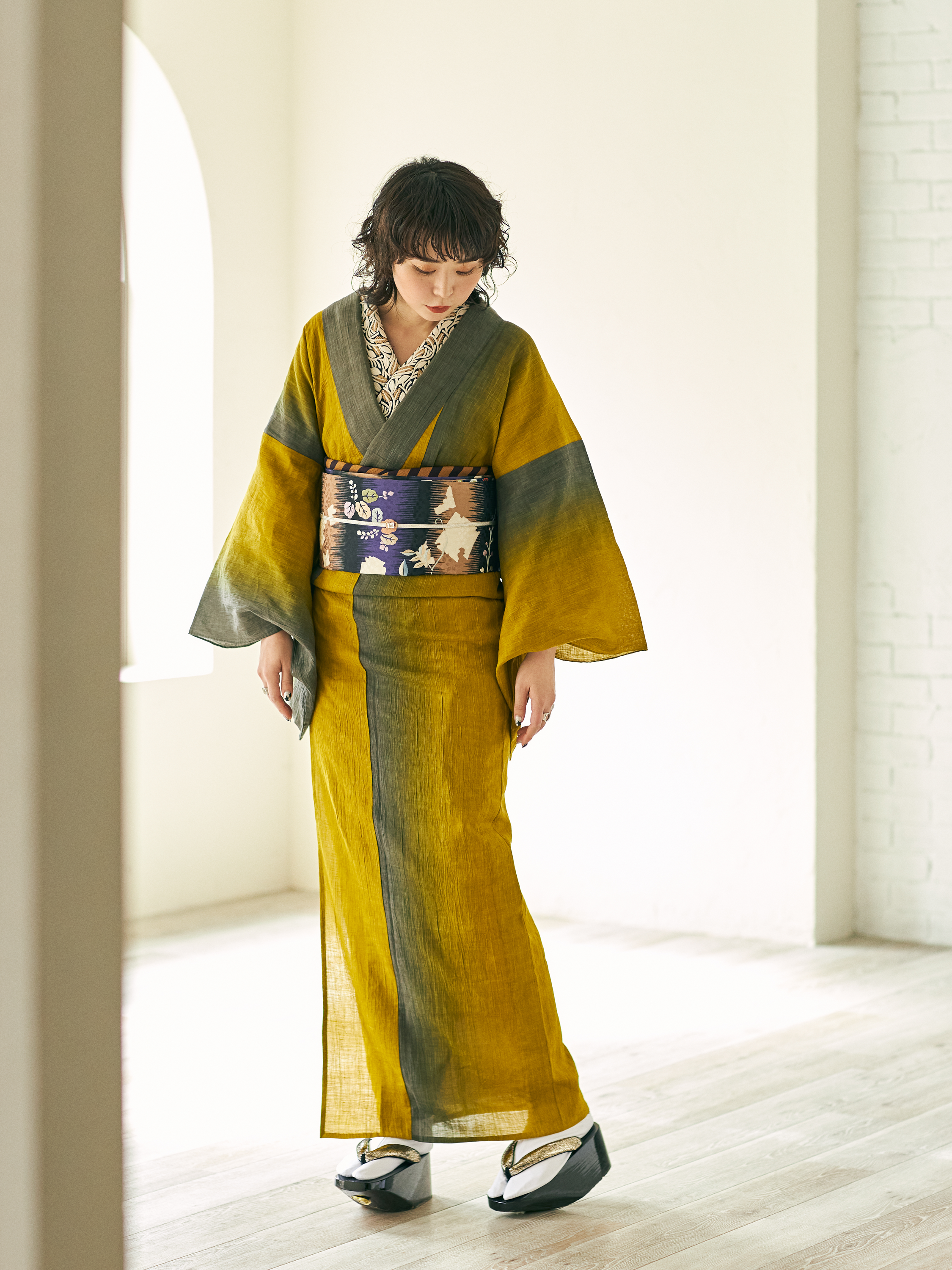 Omi-shiki Mustard Brown-Green to Mustard (SLADKY): Single-Layer | Linen | Cotton