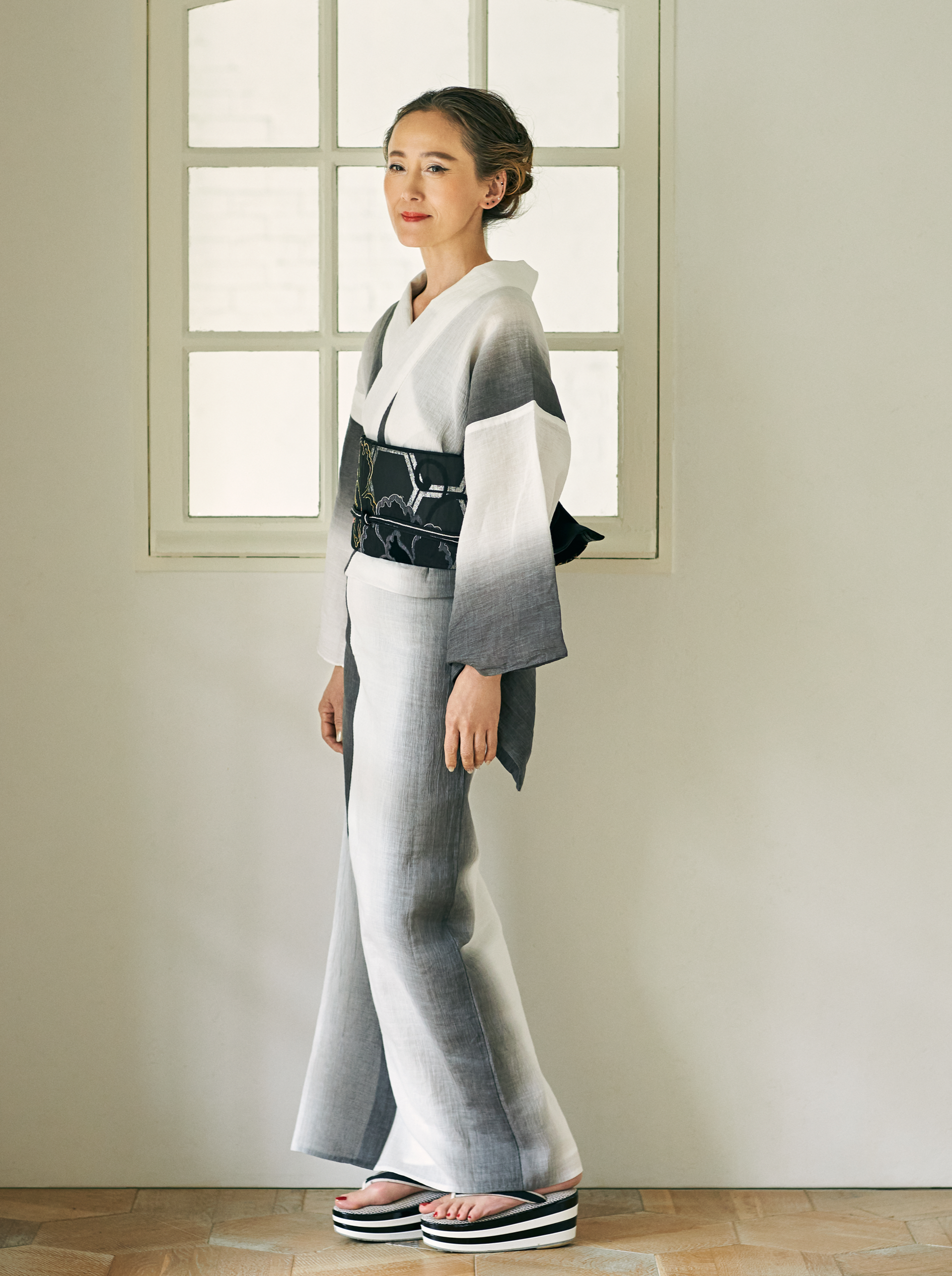 近江縮 白グレー(SLADKY):単衣|麻|綿 近江縮 白グレー(SLADKY):単衣|麻|綿