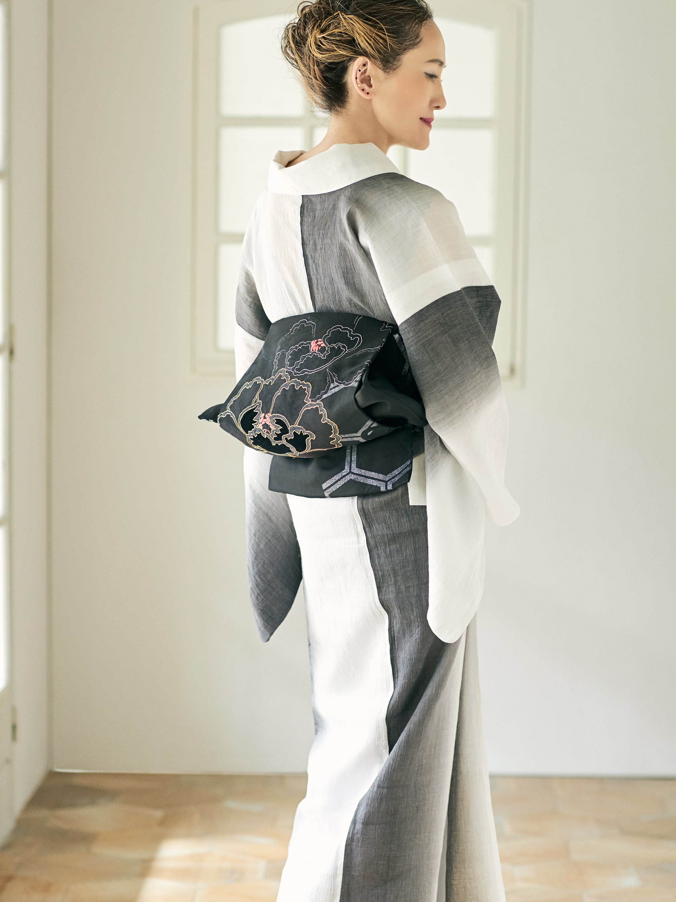 Omi Chijimi White Gray (SLADKY): Single Layer | Linen | Cotton