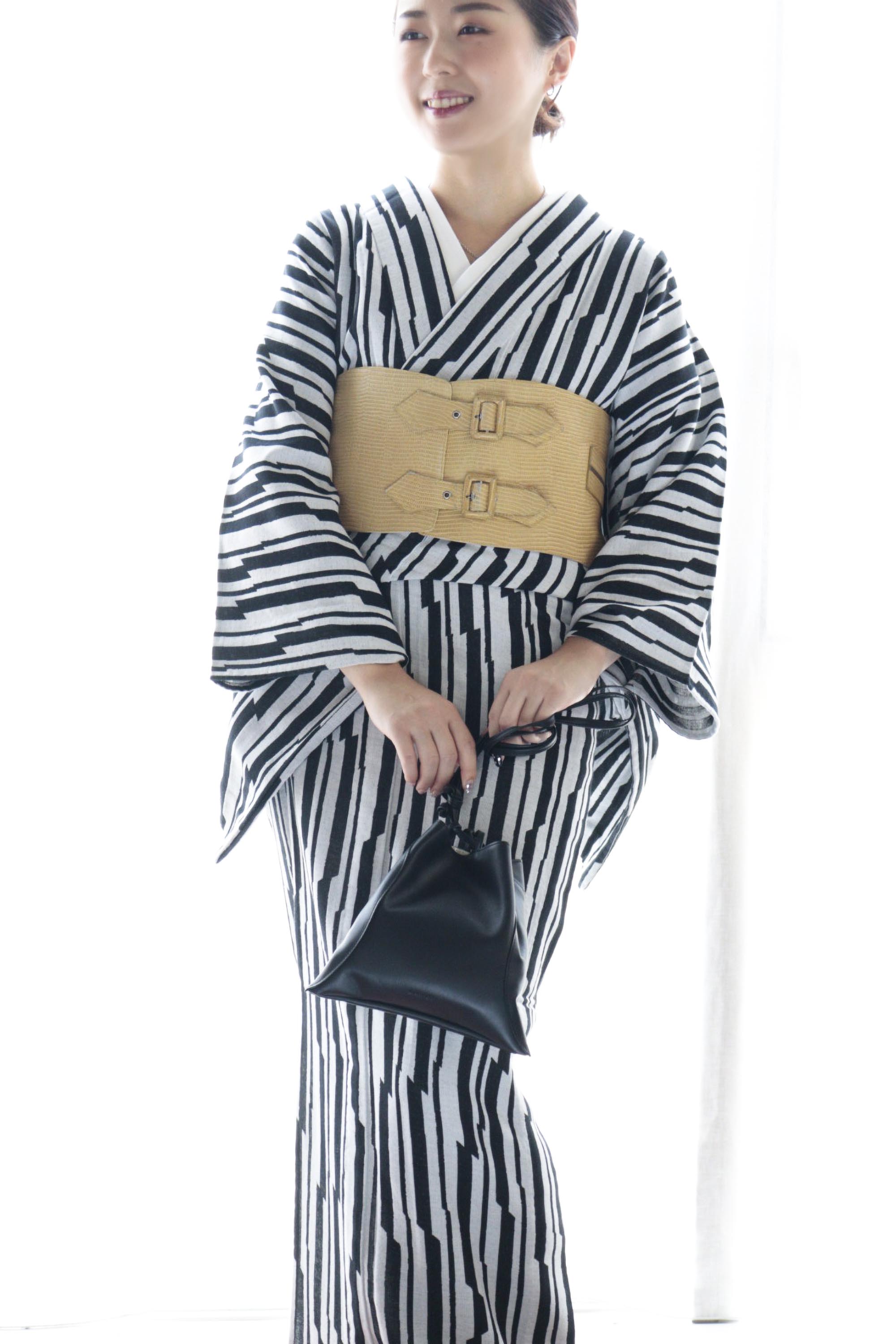 Rice-woven Komon Giza Stripe Black and White (KAPUKI Original): Cotton | Kimono | Single-layer Kimono