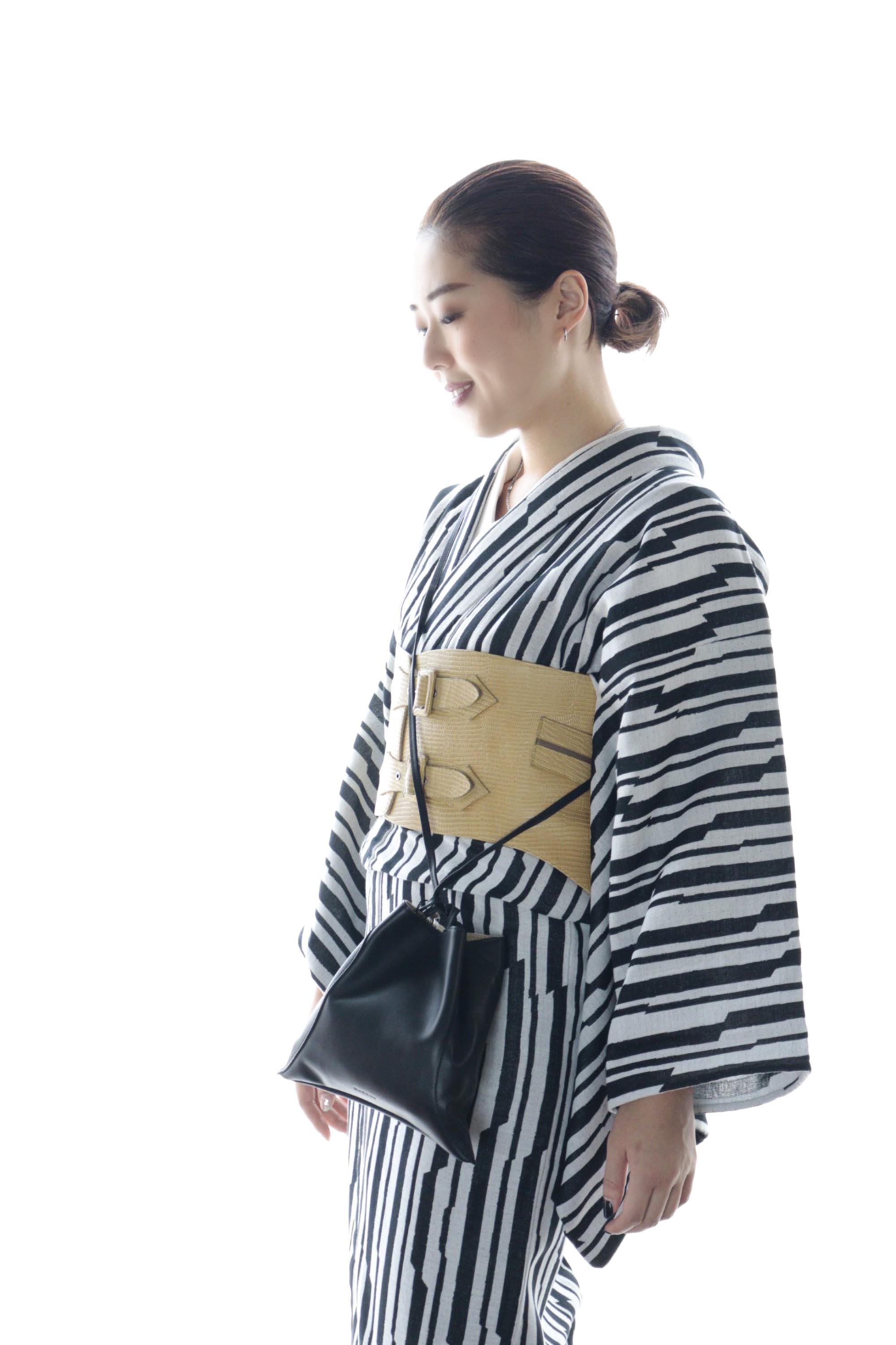 NAPA LEATHER PILLOW PEARL BLACK パールブラック(MARROW マロー):バッグ