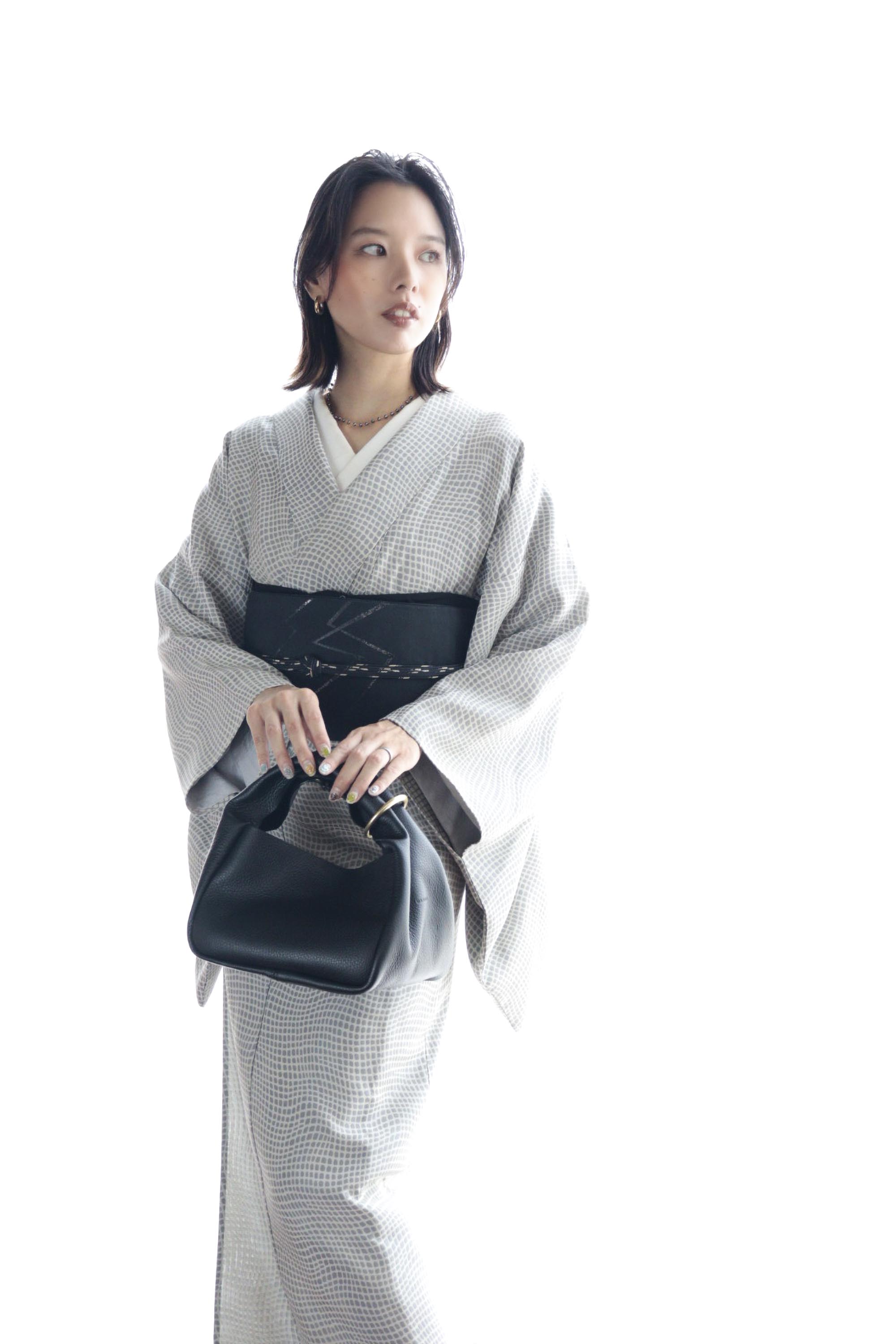 CUBE RING MUFF BLACK ブラック (MARROW マロー):バッグ