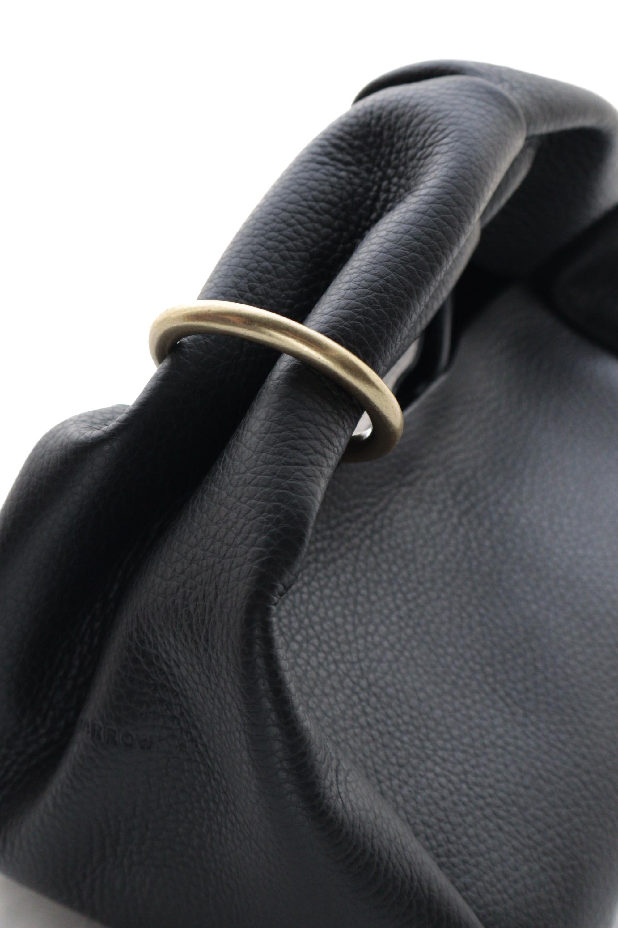 CUBE RING MUFF BLACK ブラック (MARROW マロー):バッグ