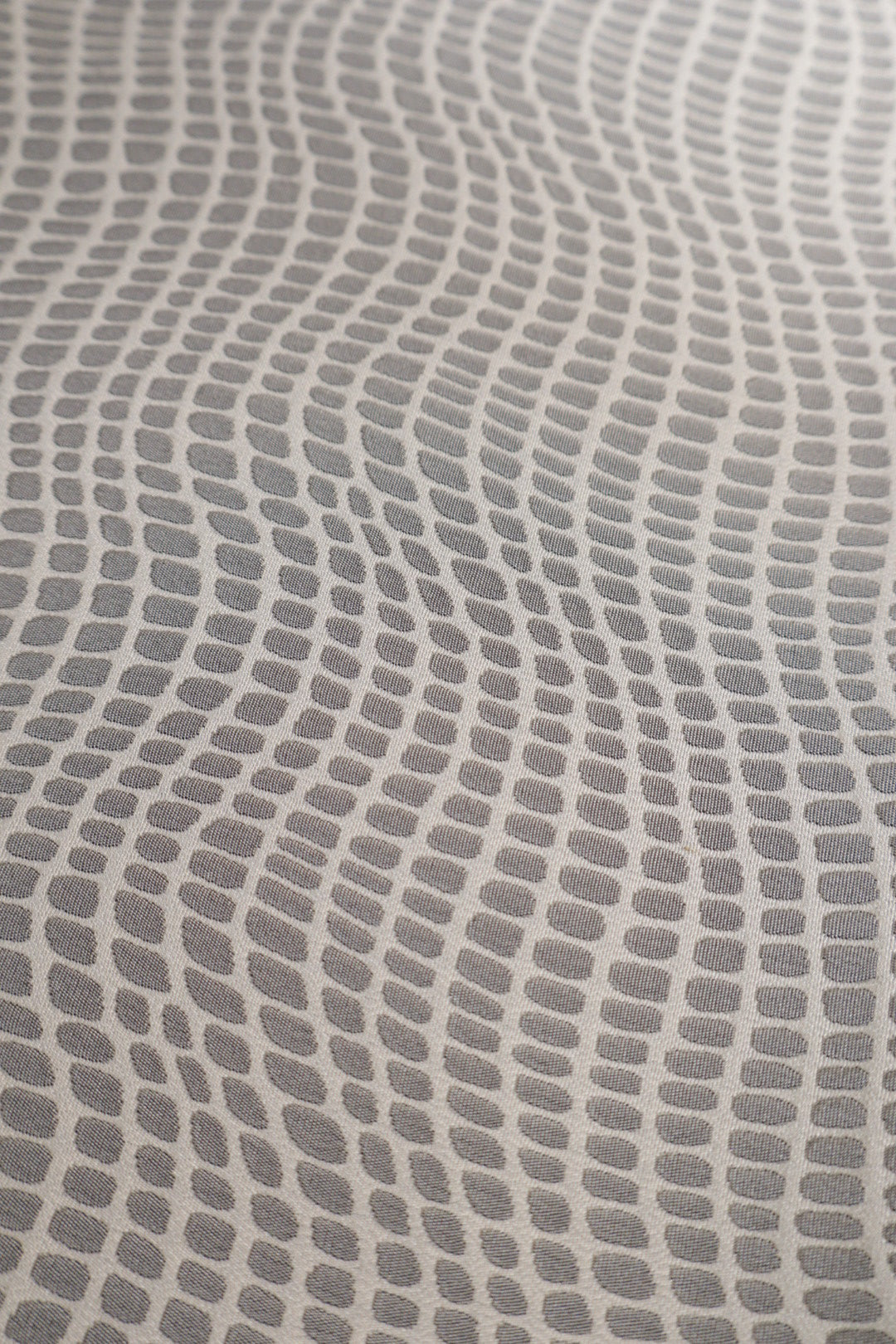 Obiage (puffed crocodile pattern) Gray
