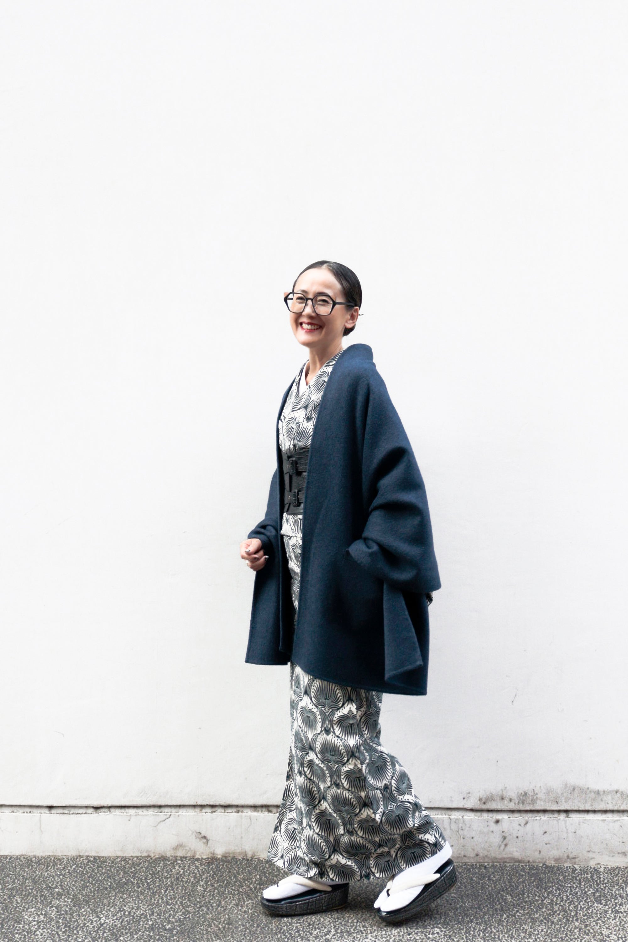 SHAWLY COAT NAVY カシミヤ(MIMA):ショール|アウター