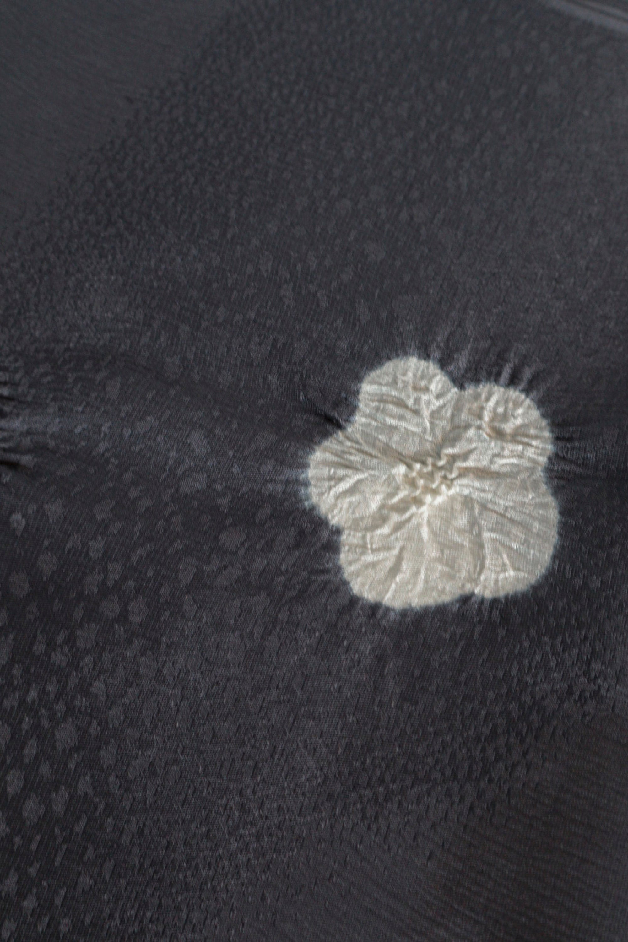 Obiage (sash) with hail pattern and rings, gray, by Erihide