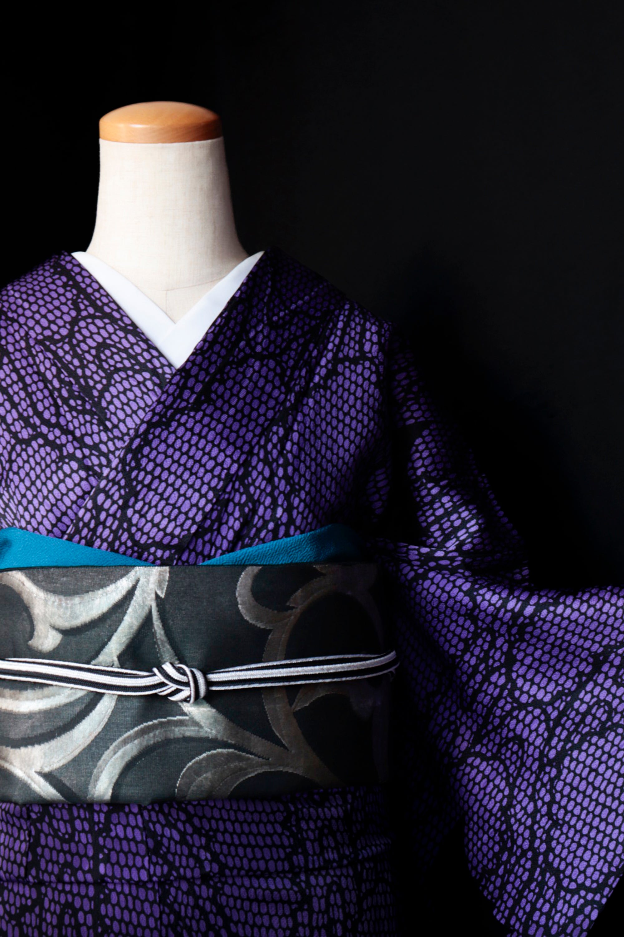 Arabesque Black and Silver Kondaya Genbei: Second Hand