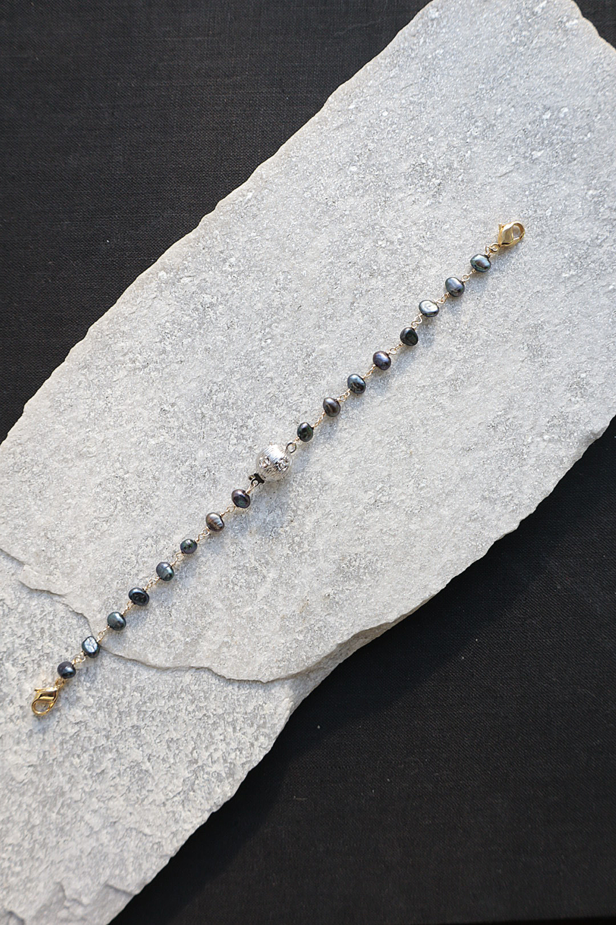 羽織紐|ブレスレット|クラスプ ボールシルバー × ブラックパール|ecoRAL