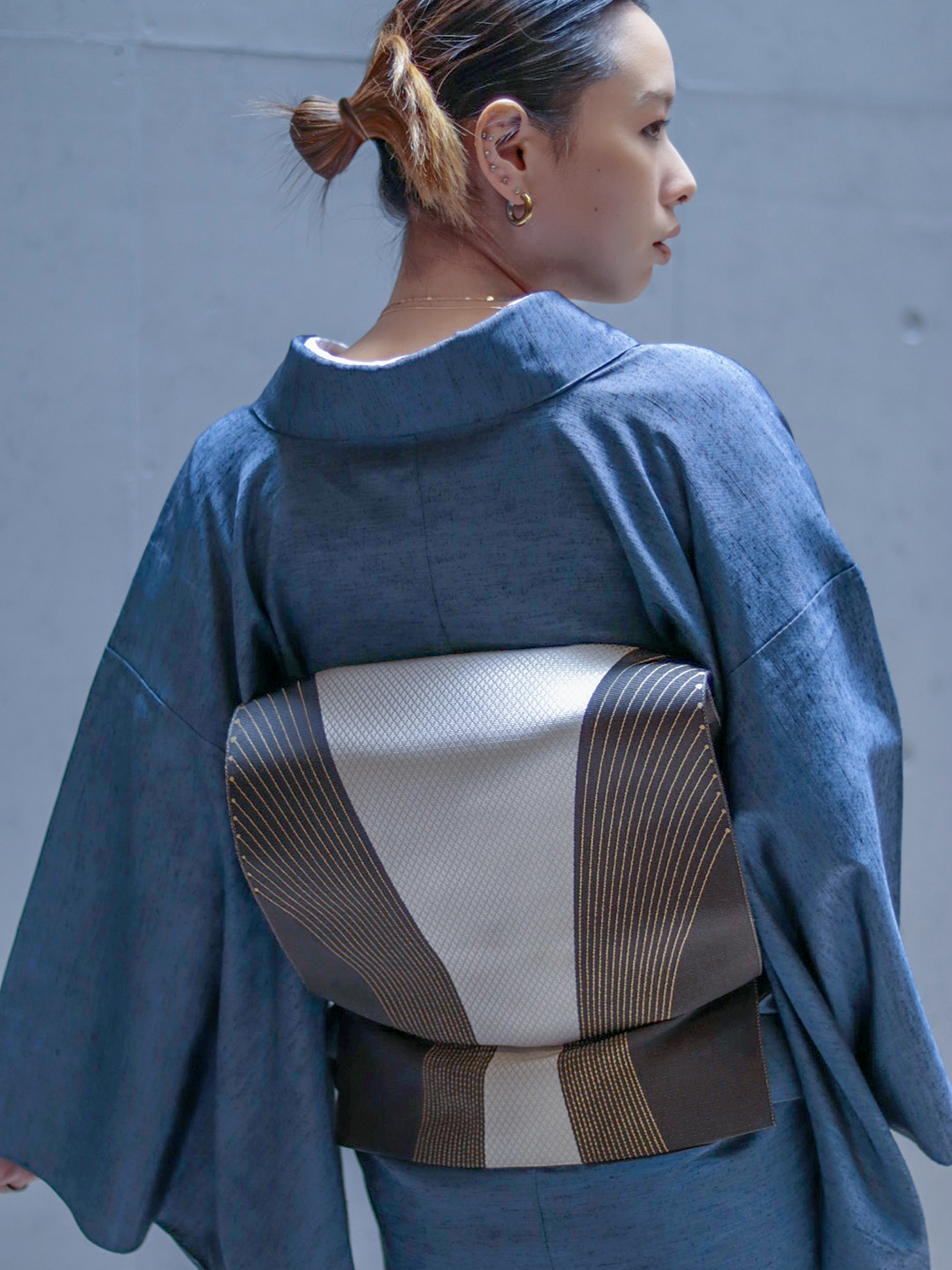 名古屋帯|紋八寸|UNIVERSE ニュートリノ|黒白ゴールド|西村織物|お仕立て代込み