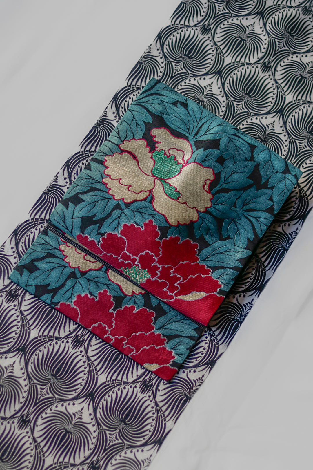 名古屋帯|黒地 牡丹柄 織|Wing|アンティーク