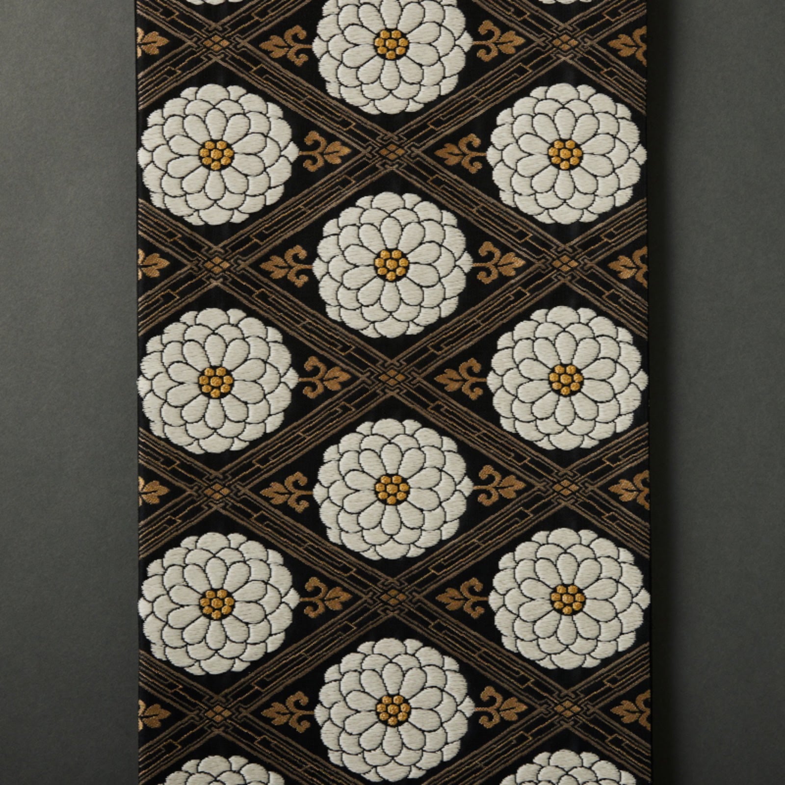Diamond-cut chrysanthemum (Komutaya Genbei): Fukuro obi (sash) | Pure silk
