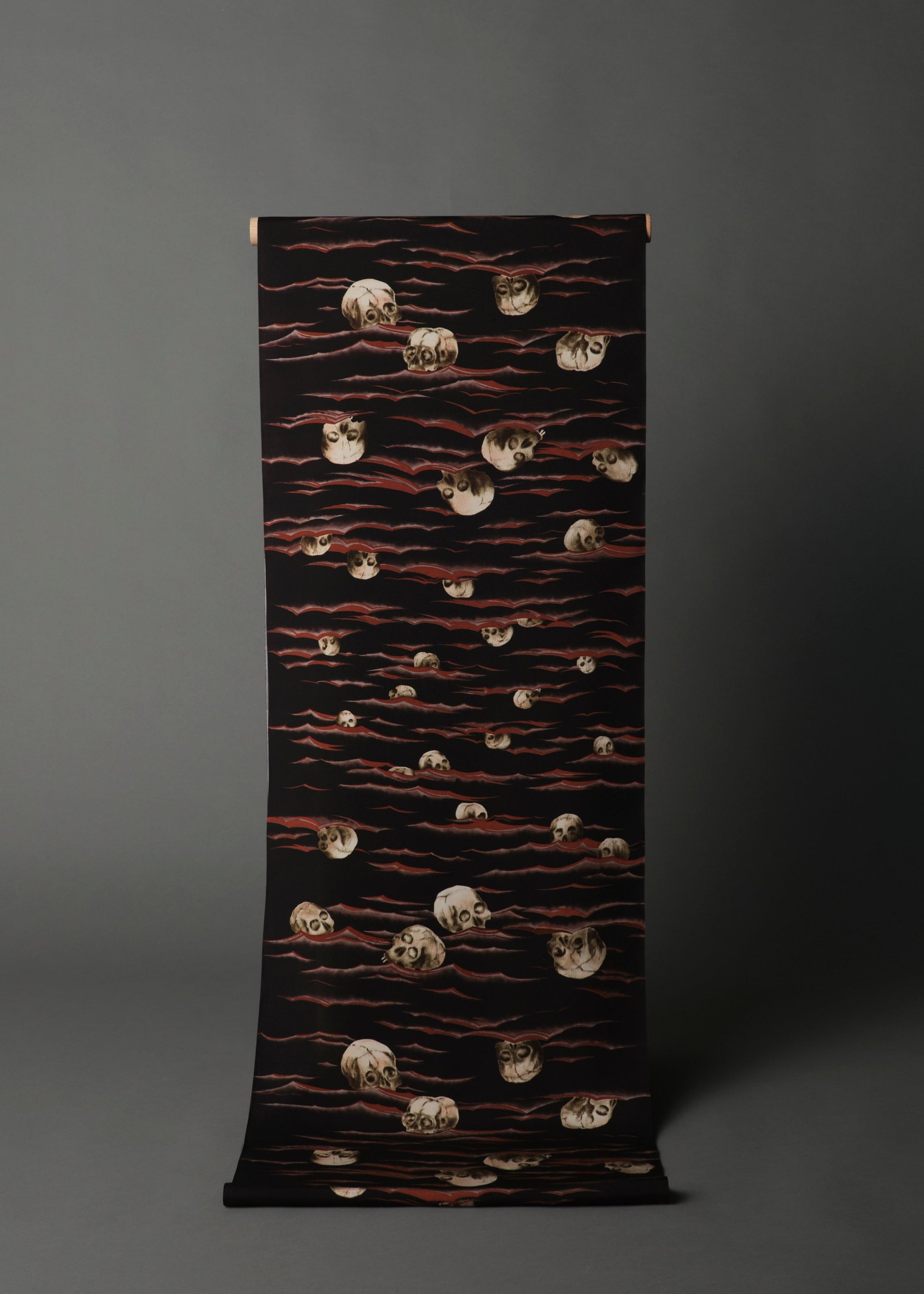Skull (Okaju): Long undergarment | Pure silk | Wide width