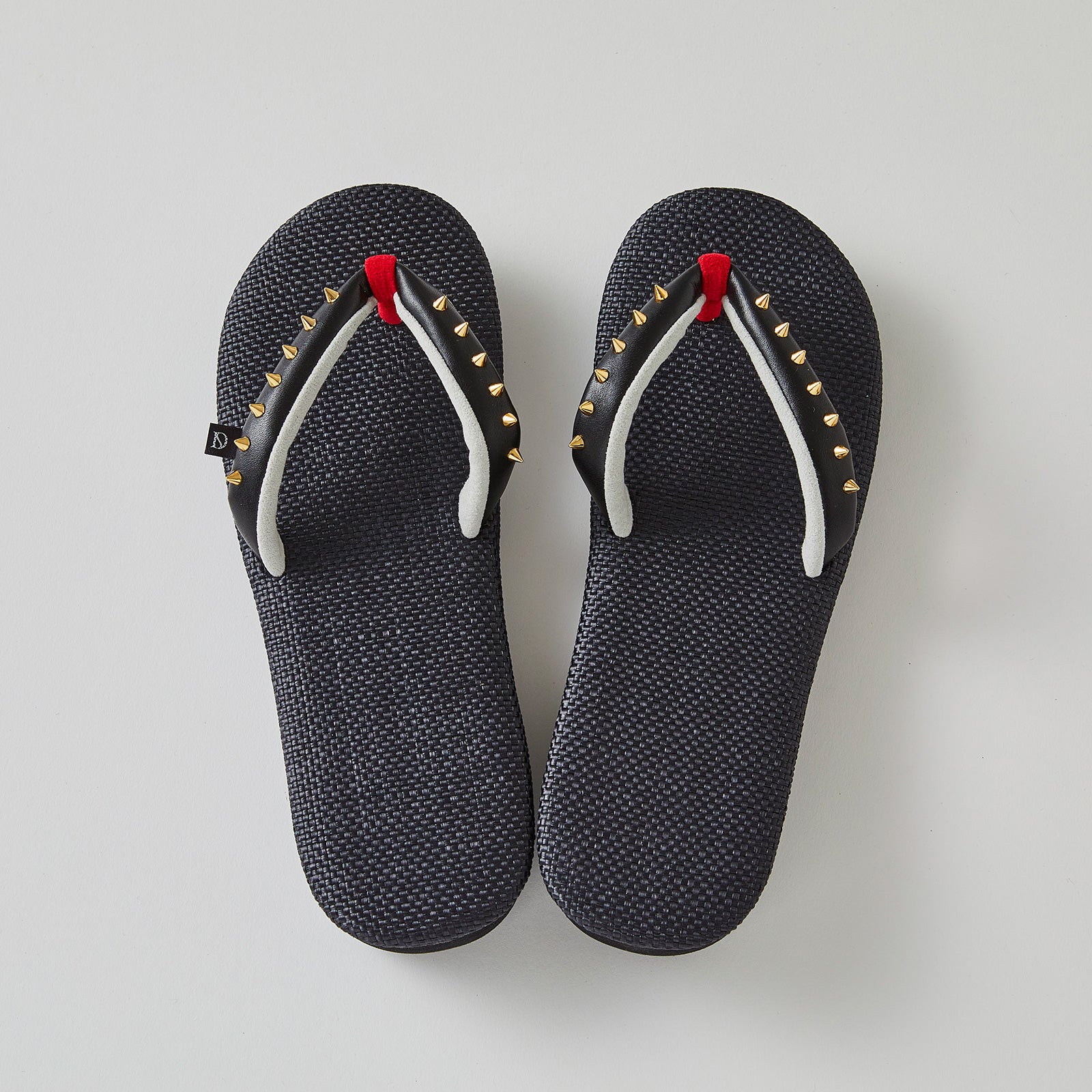 Studded sandals gold (SLADKY×Hishiya)