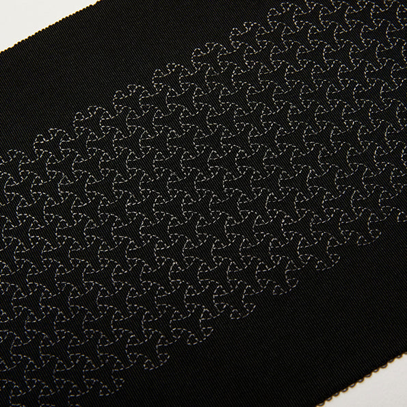 Braiding technique Black background/Black (KAPUKI original): Half collar|Pure silk