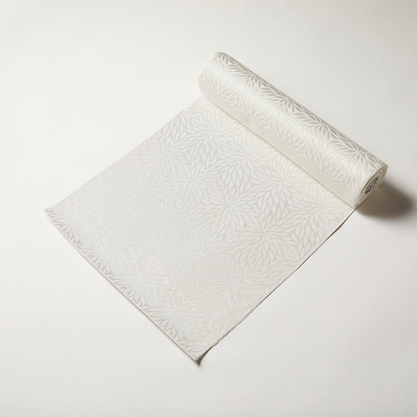 Plain colored undergarment "Rabbit chrysanthemum, running water, scales": pure silk