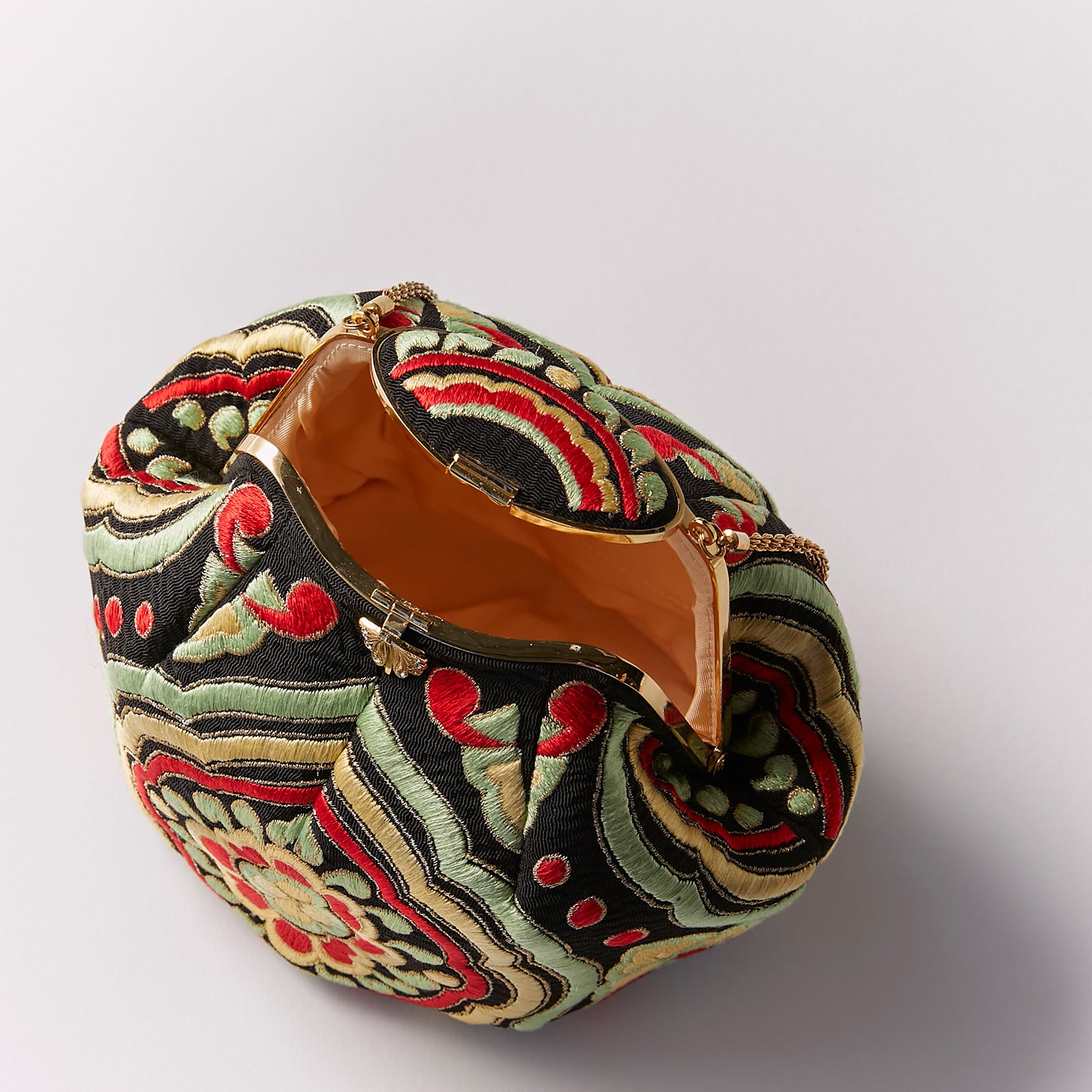 "Embroidered round bag" Japanese accessories Sakura