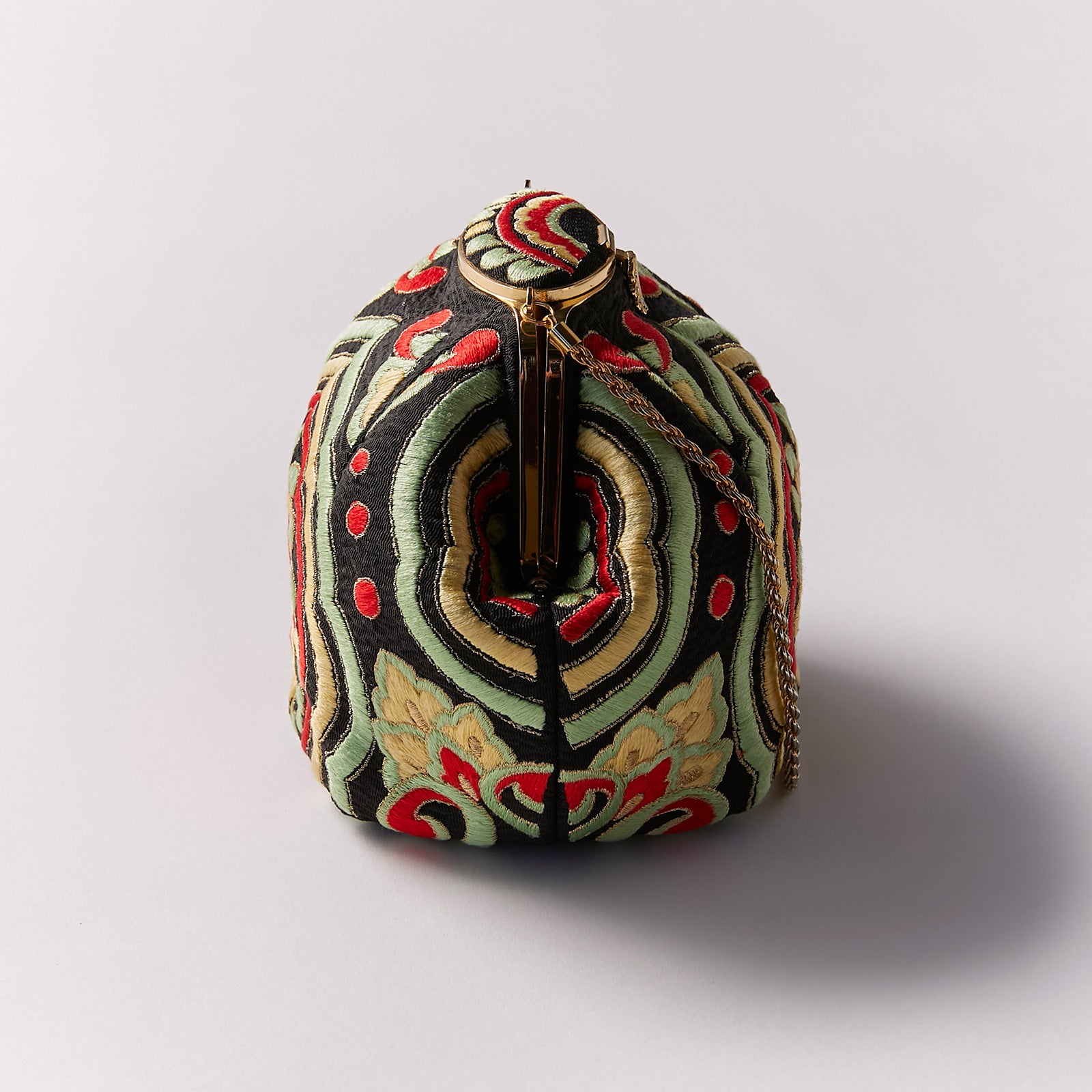 "Embroidered round bag" Japanese accessories Sakura