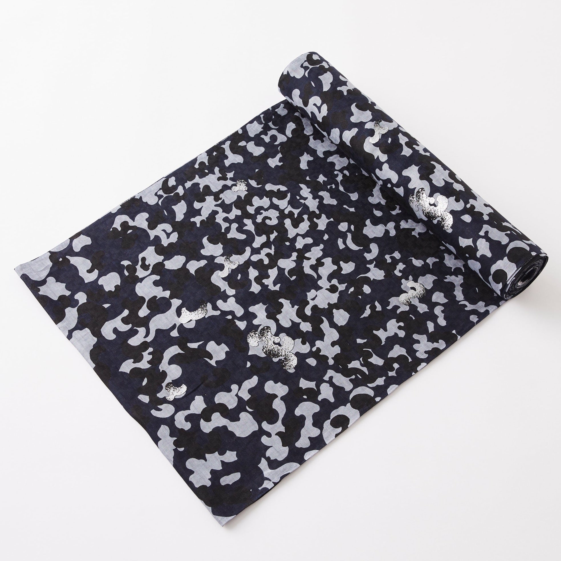 Mitsutomoe Small (Komidaya Genbei): Yukata