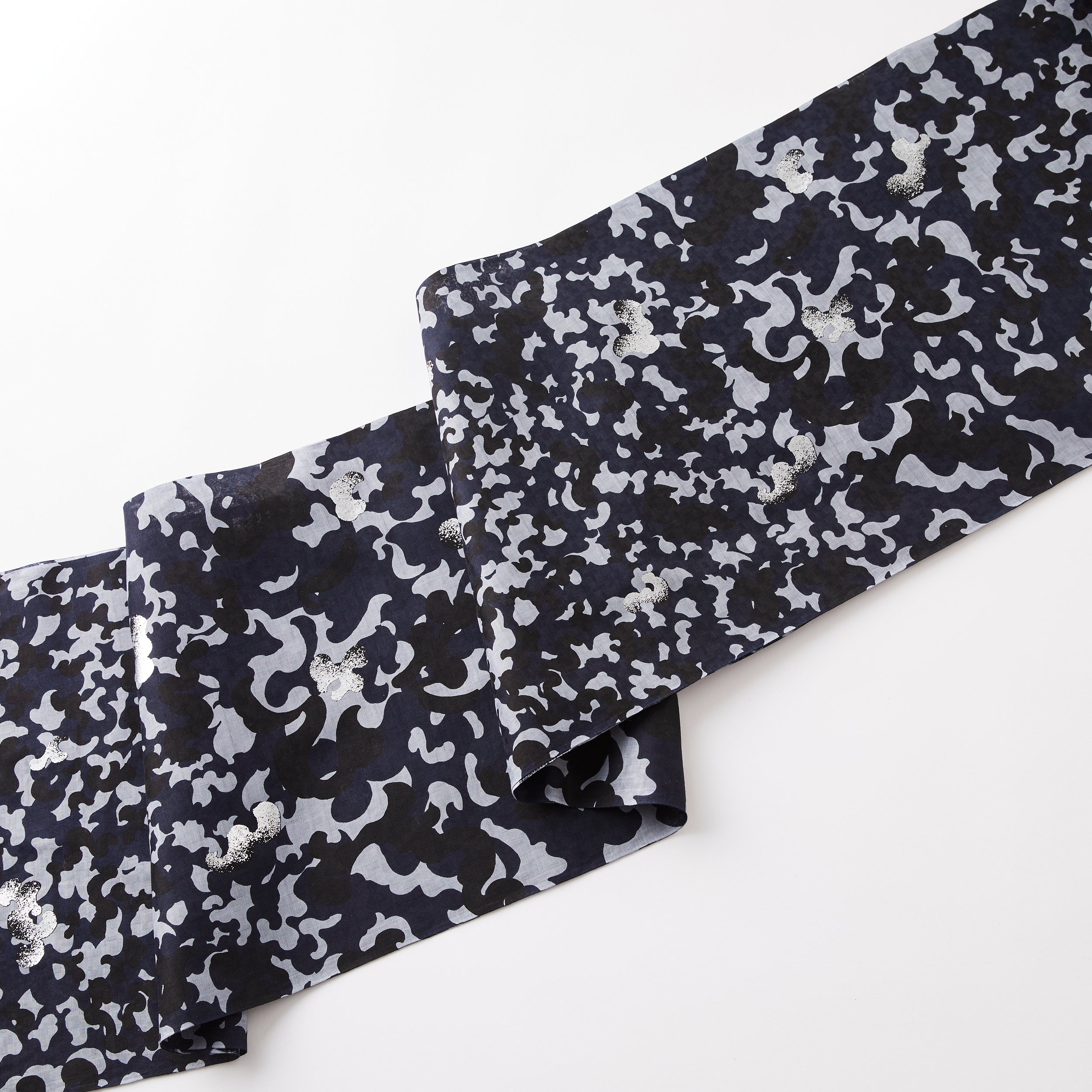 Mitsutomoe Small (Komidaya Genbei): Yukata
