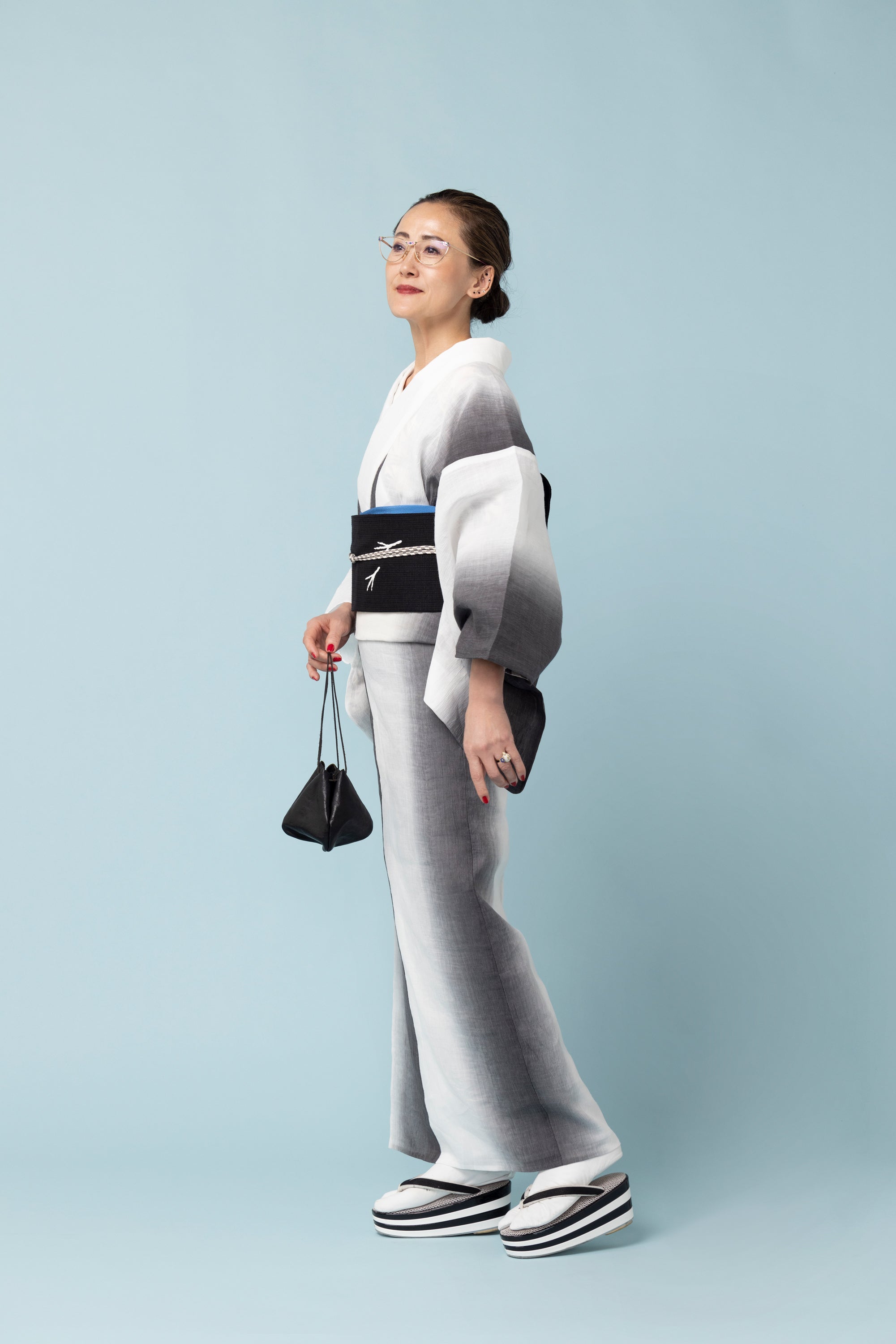 Silk four-layer sandals, paper yarn, black (Japanese accessories Sakura x KAPUKI): Sandals