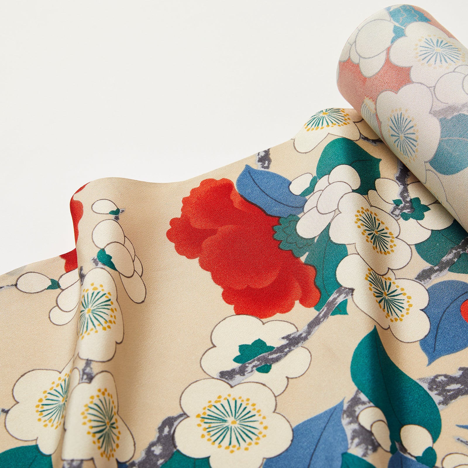 Camellia (Okaju): Undergarment | Pure silk